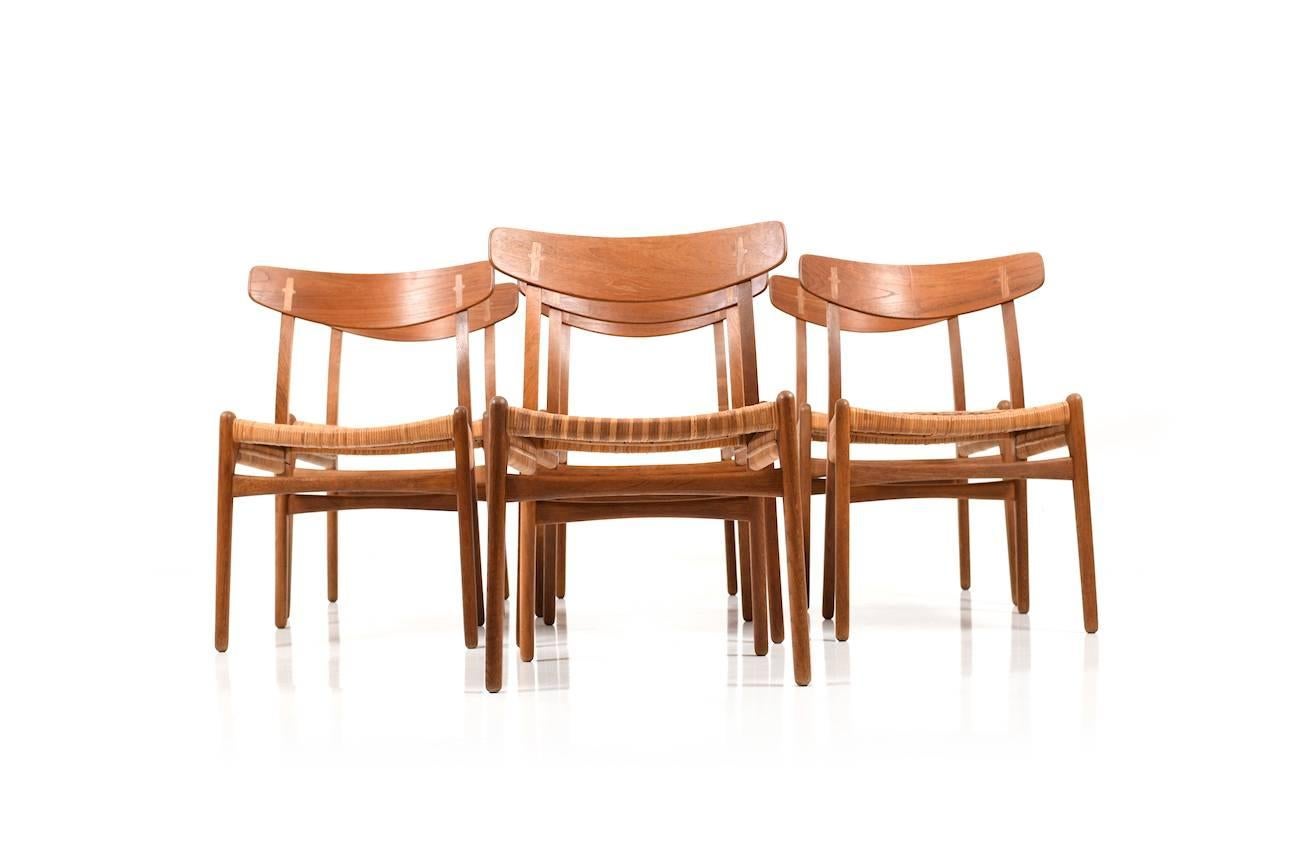 Scandinavian Modern Early Set of Seven CH23 Chairs by Hans Wegner for Carl Hansen & Son For Sale