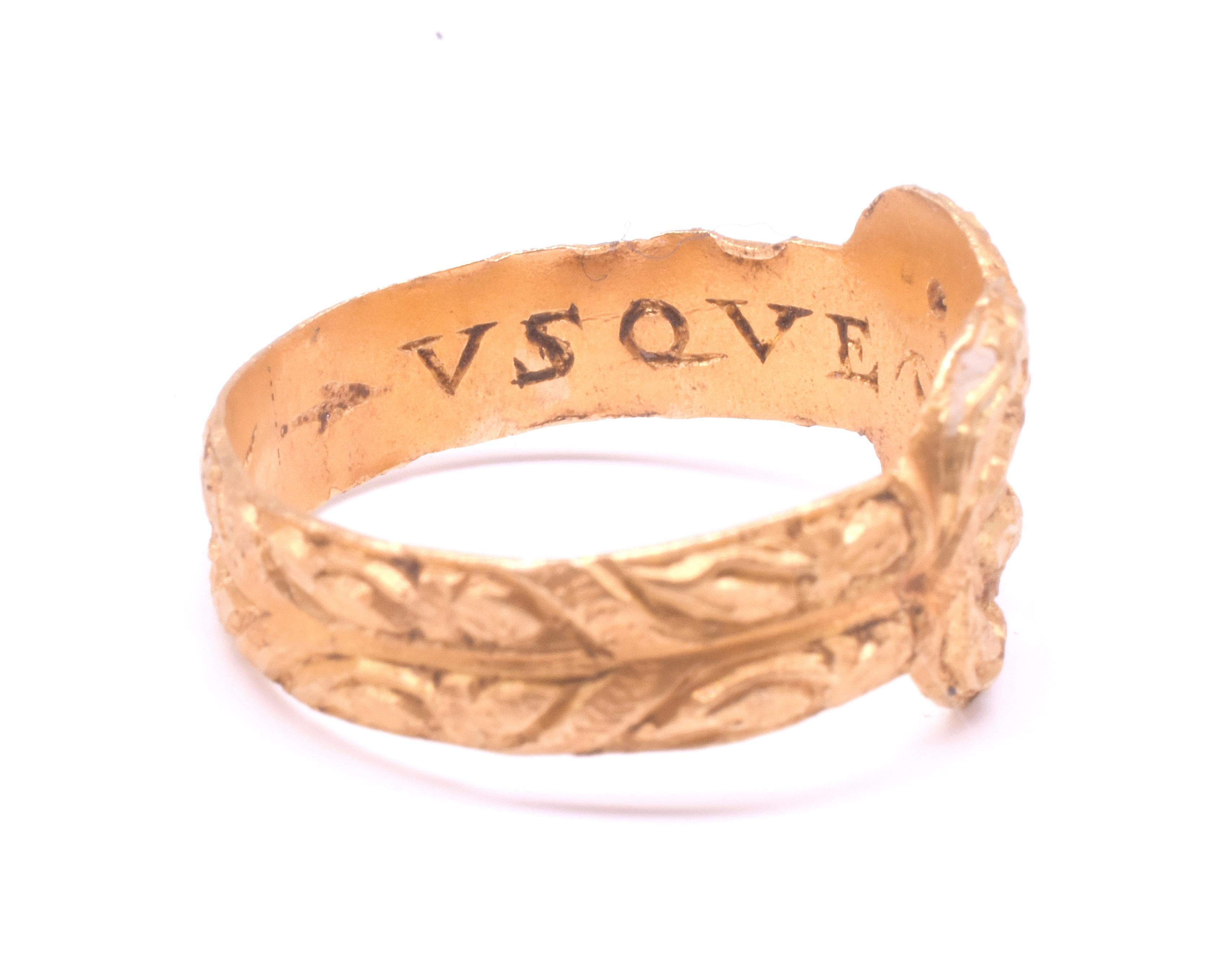 Anillo Posey de principios del siglo XVII con forma de nudo de amor 