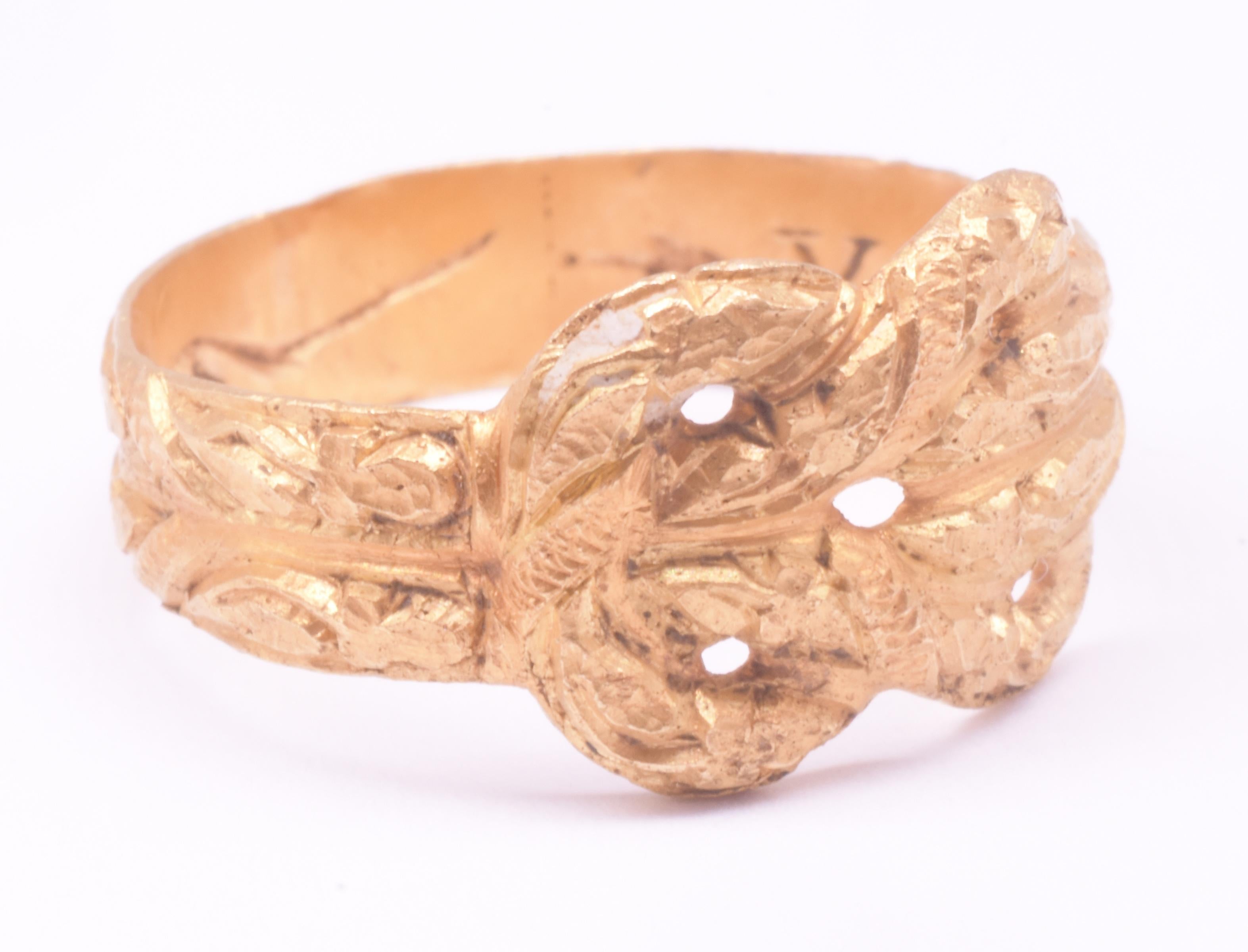 Femenino o masculino Anillo Posey de principios del siglo XVII con forma de nudo de amor 