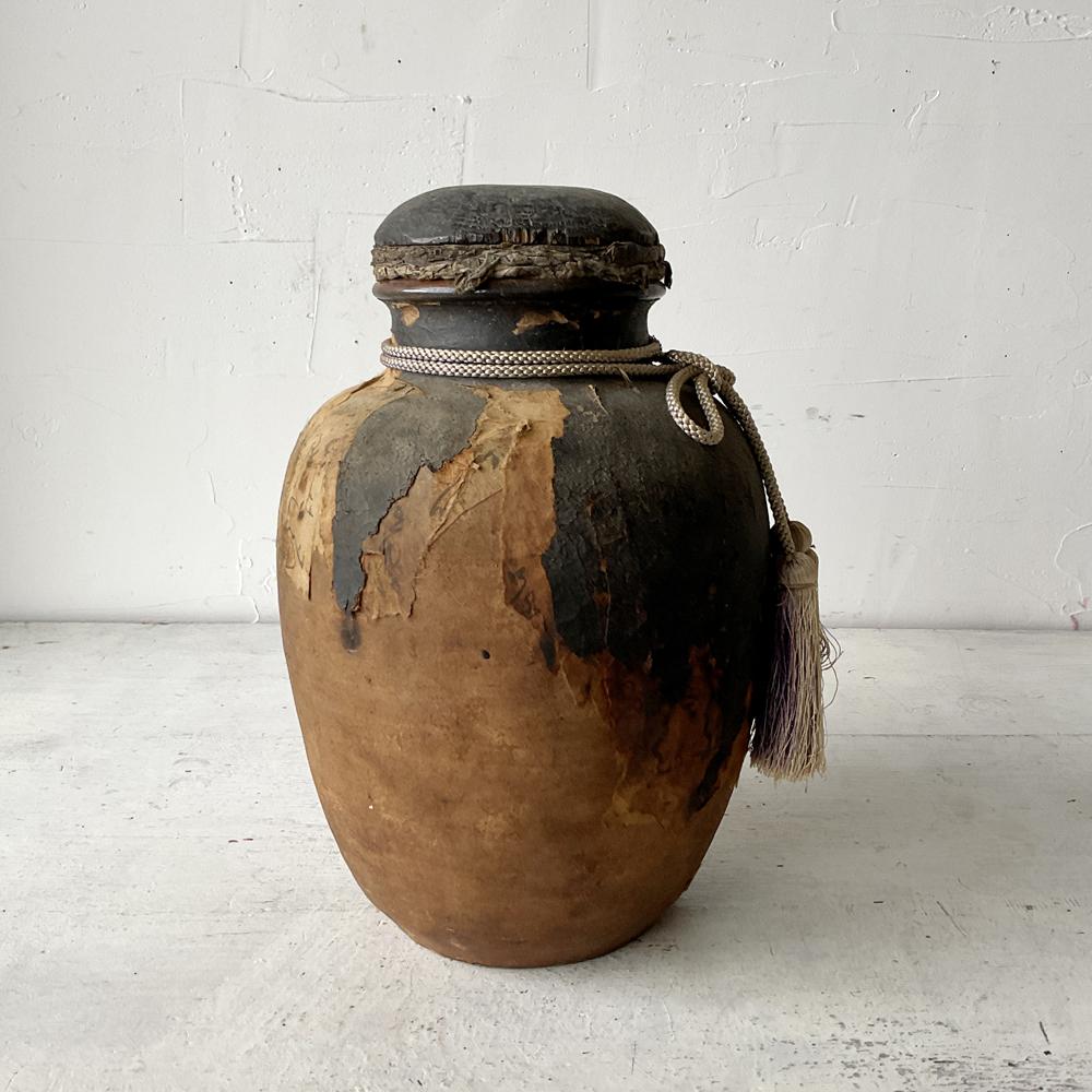 Japonais Jarre à saké japonaise en poterie Shuko du début de la période Showa en vente