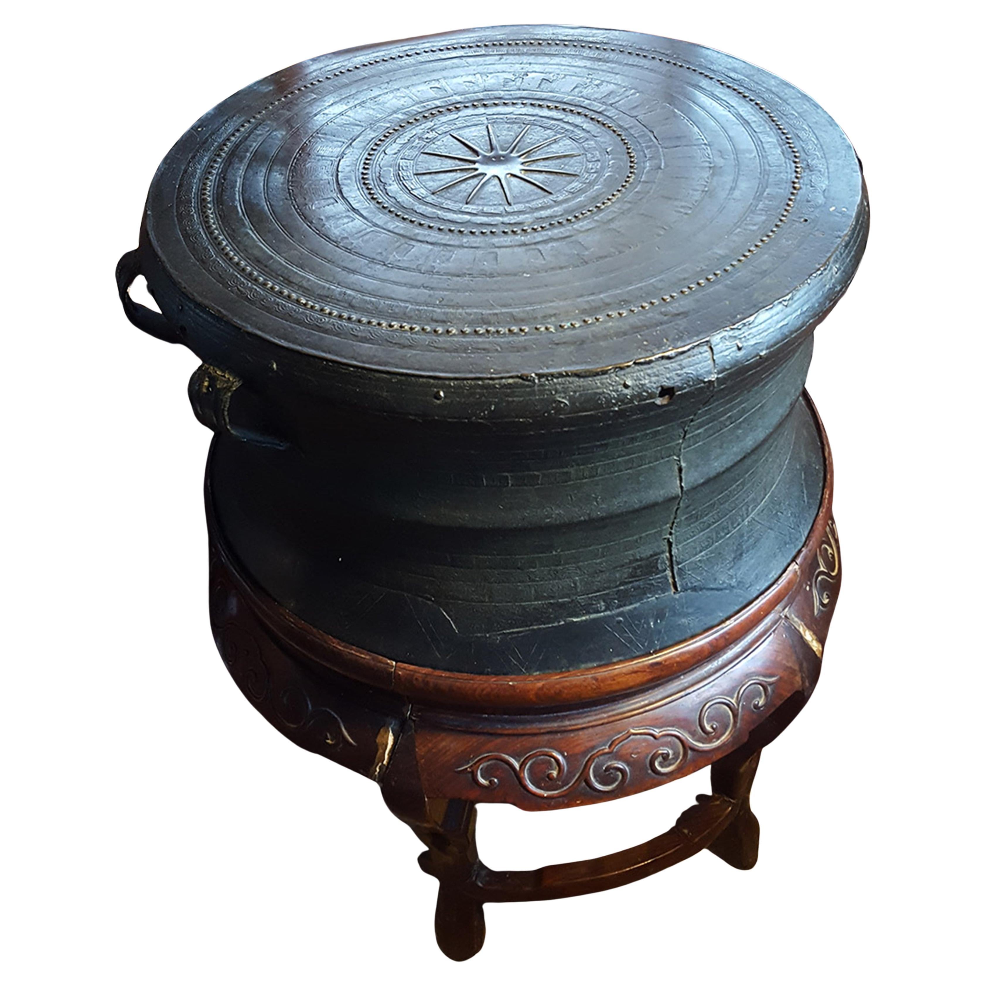 Tambour en bronze du début de l
Asie du Sud-Est - Connu dans la littérature sous le nom de "Hager Type 1".