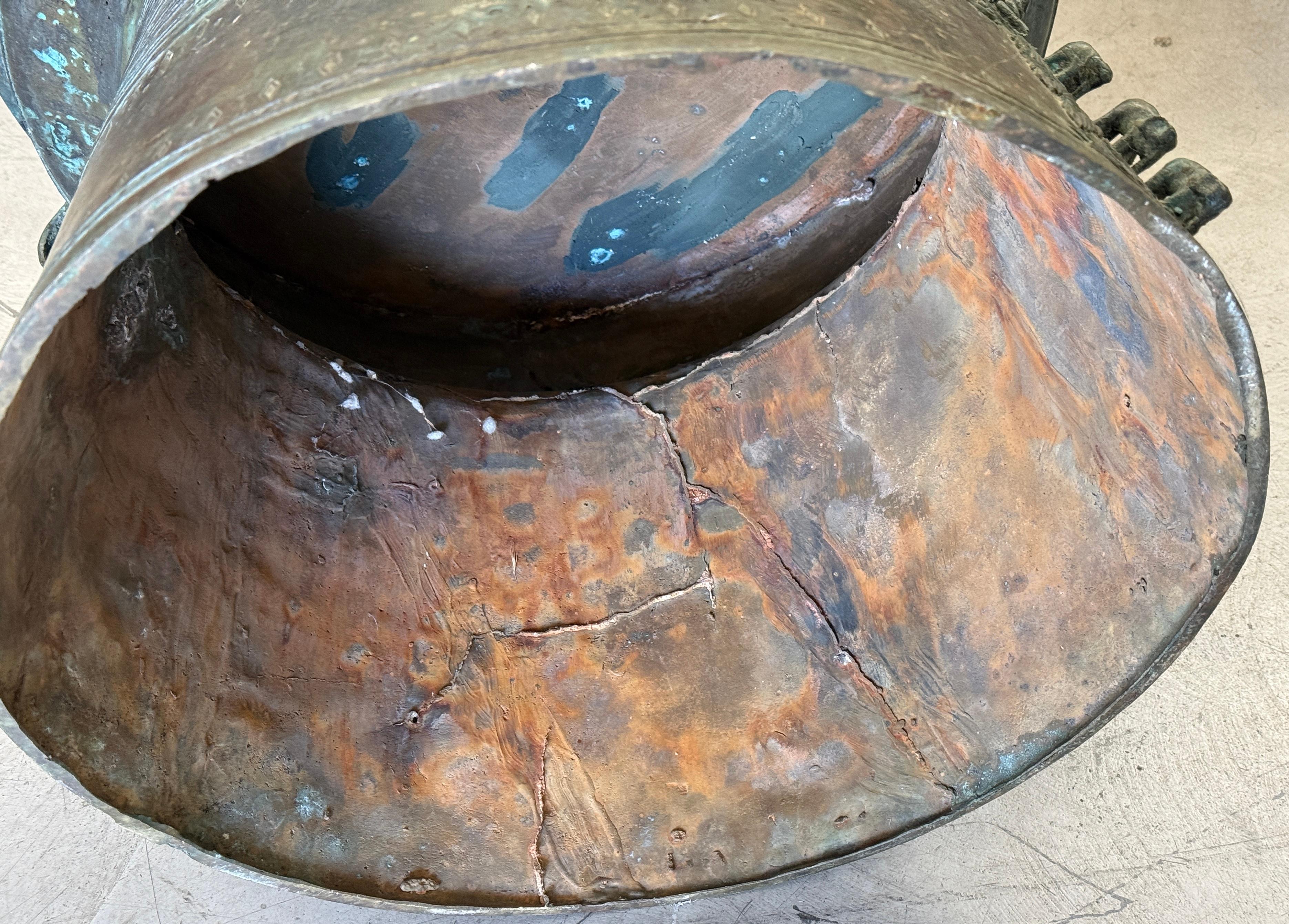 Table à tambour en bronze d'Asie du Sud-Est avec belle patine d'usage en vente 10