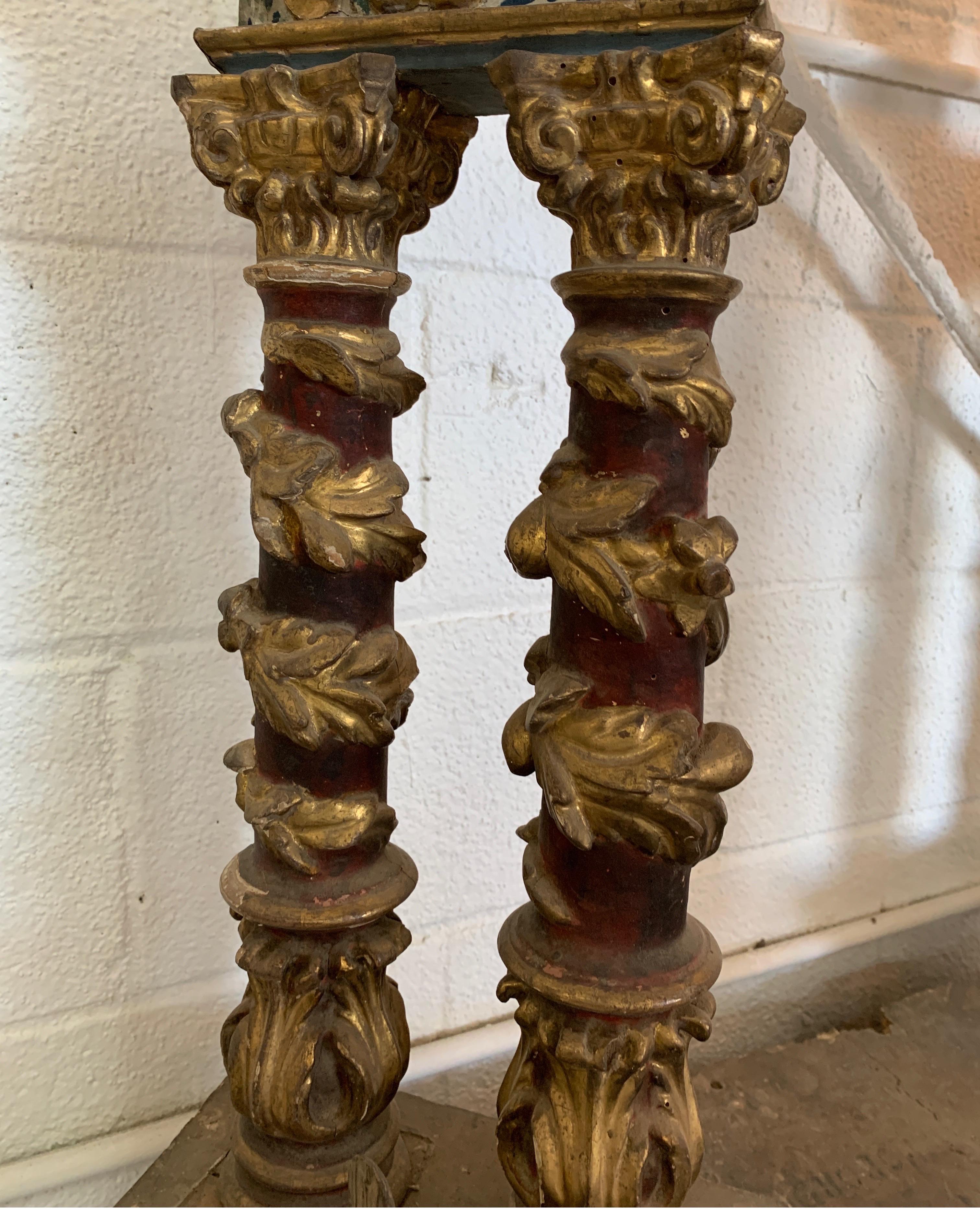 Porto Santos de principios del siglo XVII con pintura policromada original y columnas en venta 2