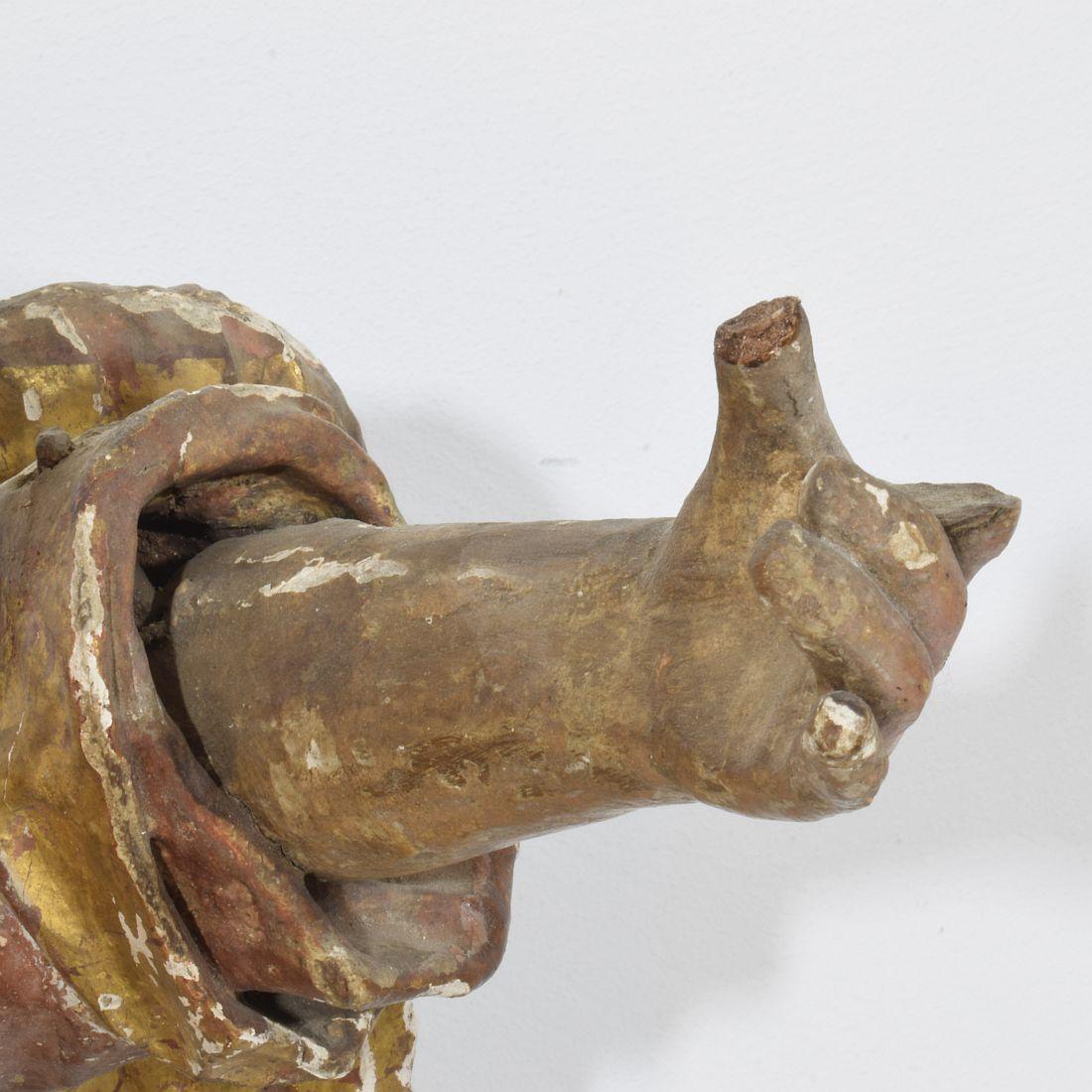 Ángel barroco de madera tallada a mano de principios del siglo XVII español en venta 9