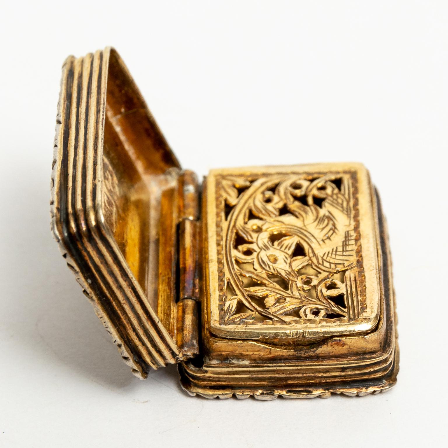 19th Century Early Sterling Silver Vinaigrette For Sale