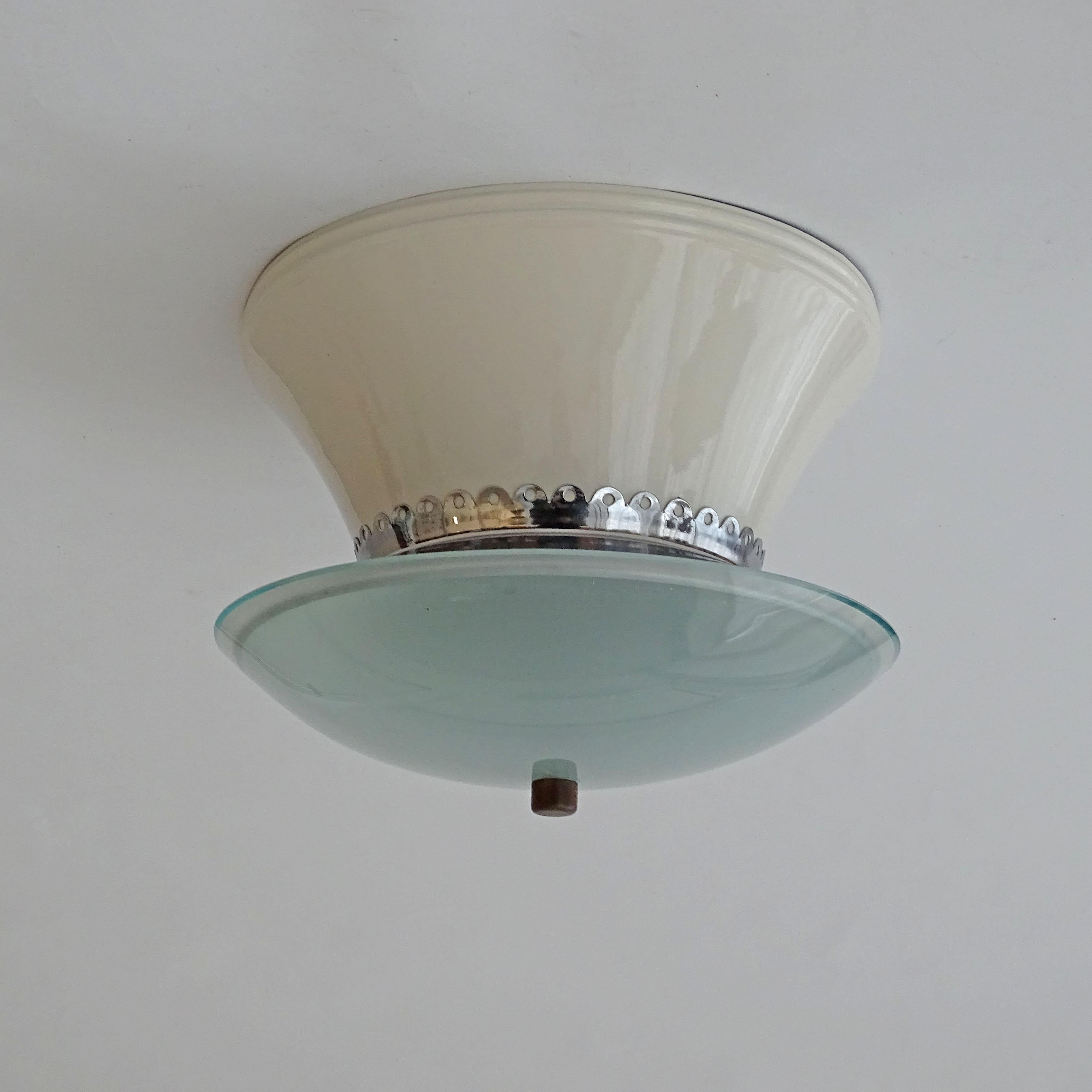 Early Stilnovo Flush Mount Ceiling Light, Italy 1940s In Good Condition For Sale In Milan, IT