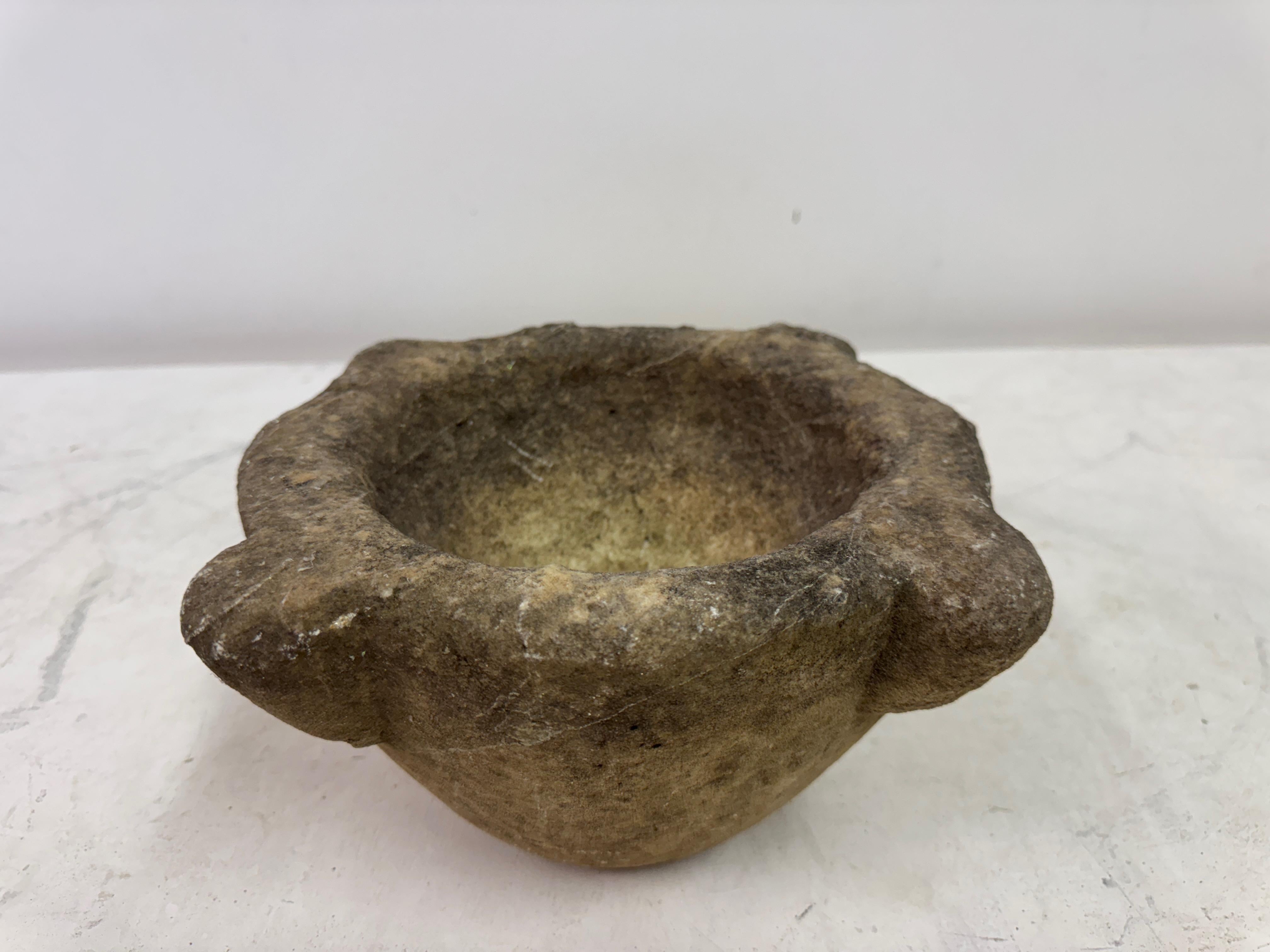 Artisanat Mortier de pierre ancien, 18e-19e siècle en vente