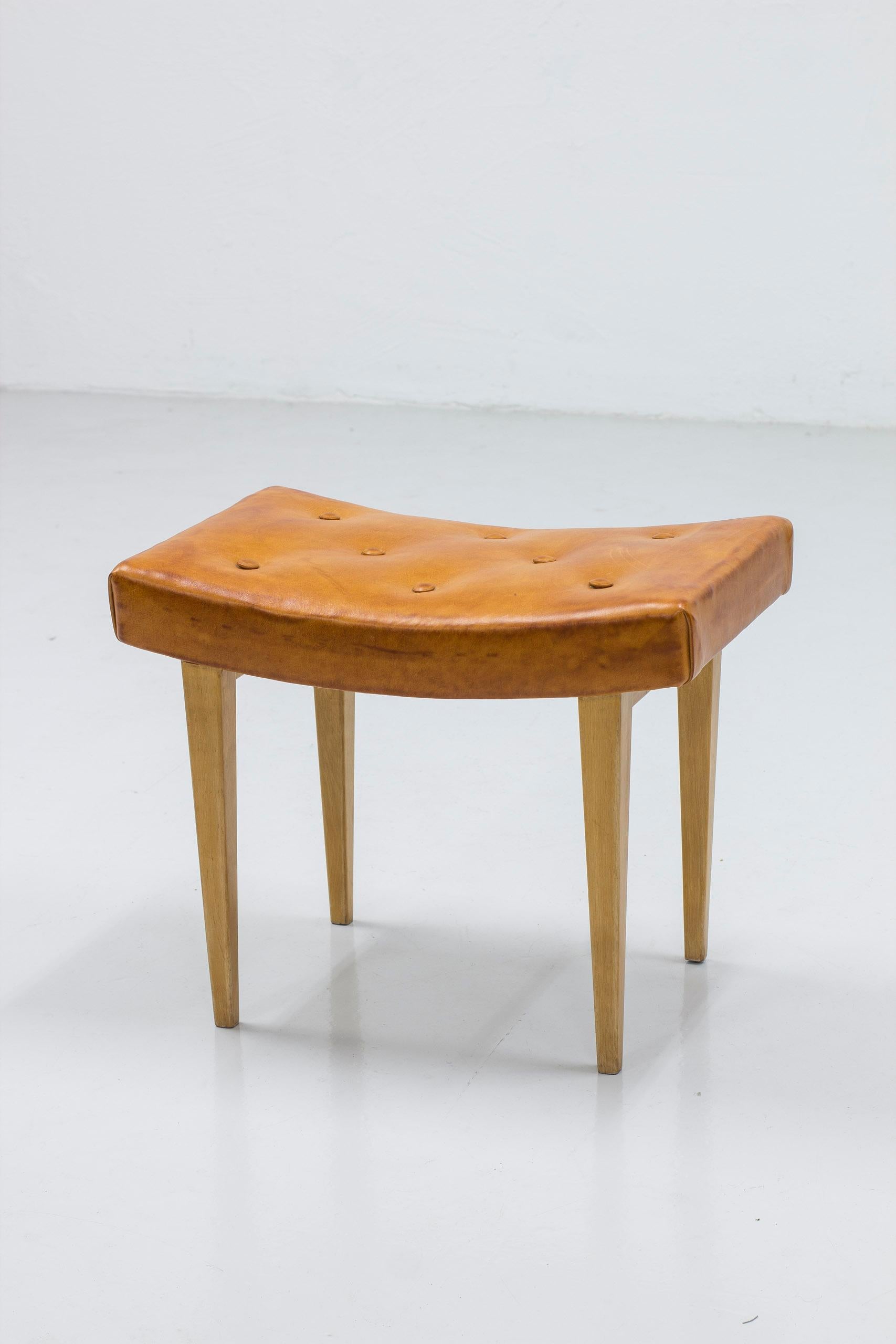 Scandinavian Modern Early stool with cognac leather and birch by Bruno Mathsson, Karl Mathsson 1941