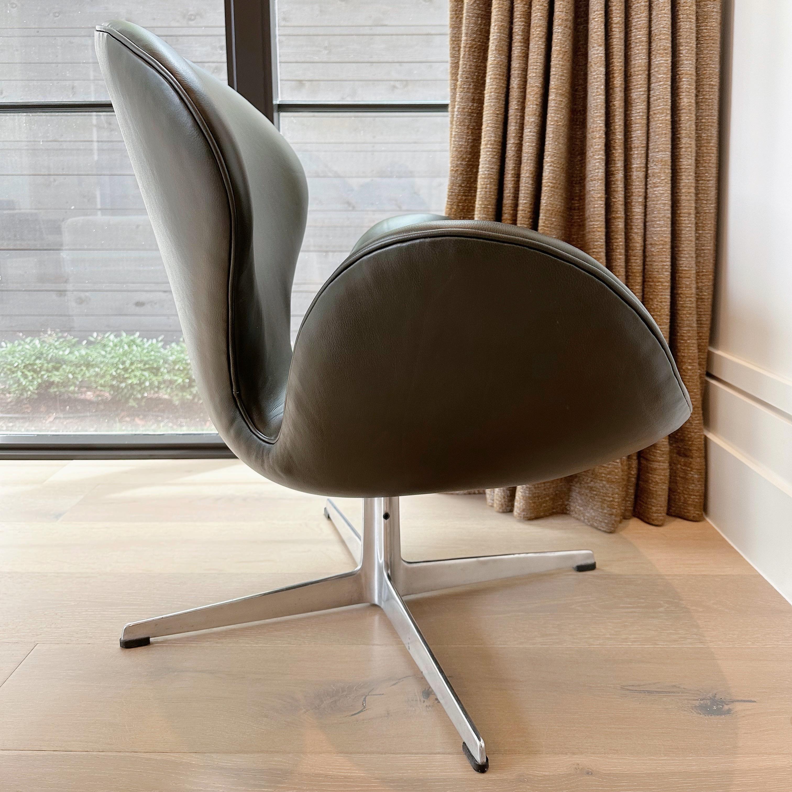 swan arne jacobsen