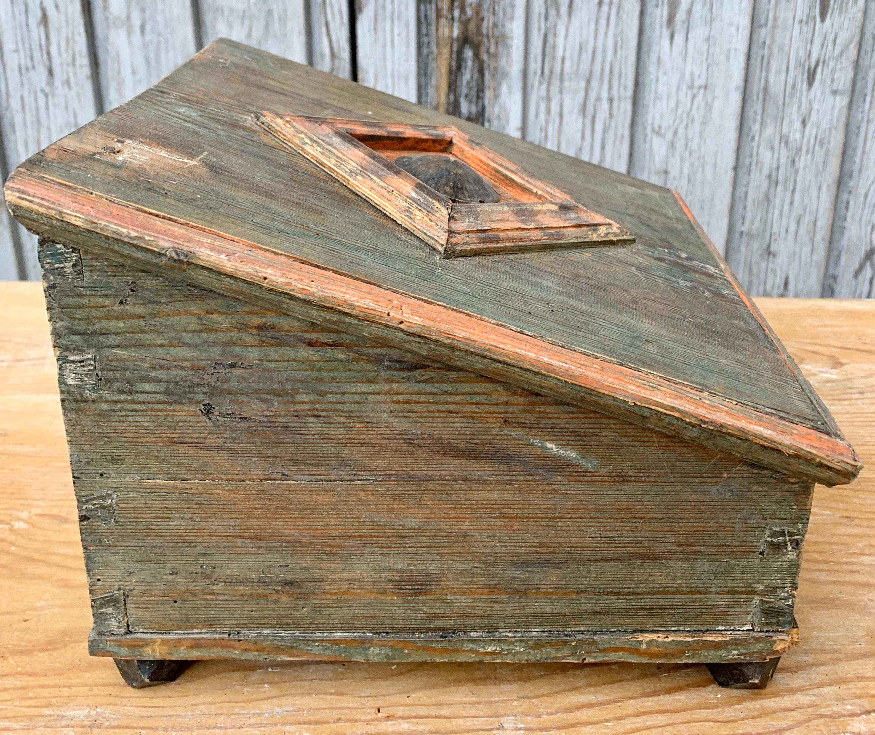 Pine Early Swedish 19th Century Wooden Folk Art Box with Originally Paint For Sale