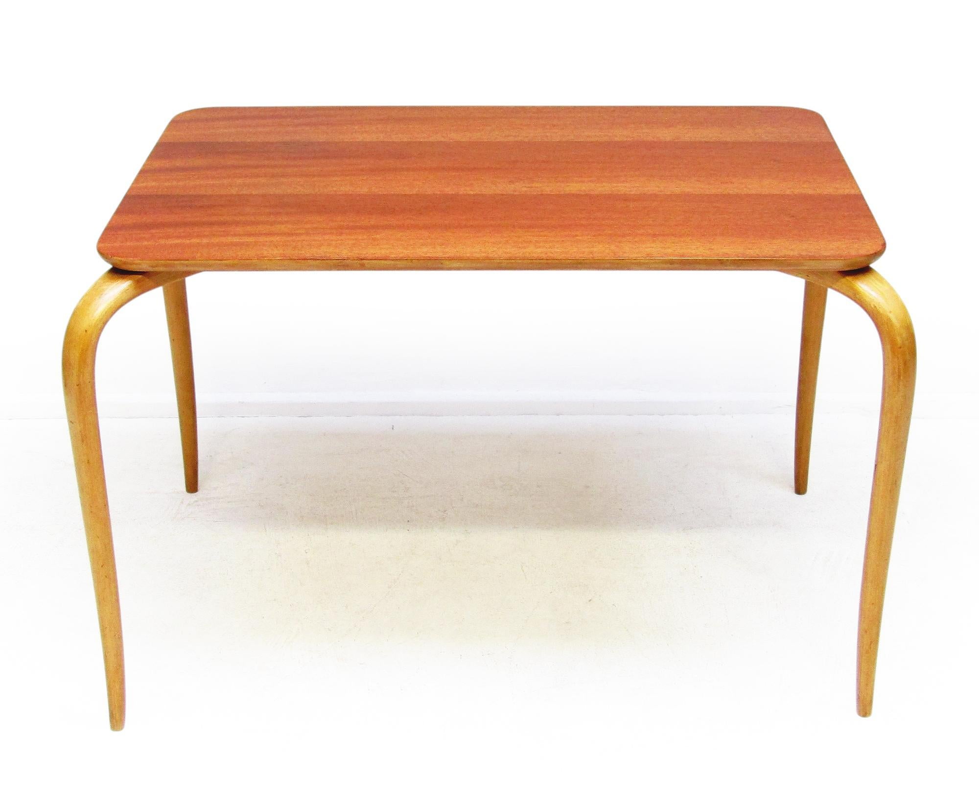 Früher schwedischer Annika-Couchtisch aus kubanischem Mahagoni von Bruno Mathsson, um 1940 (Schwedisch) im Angebot