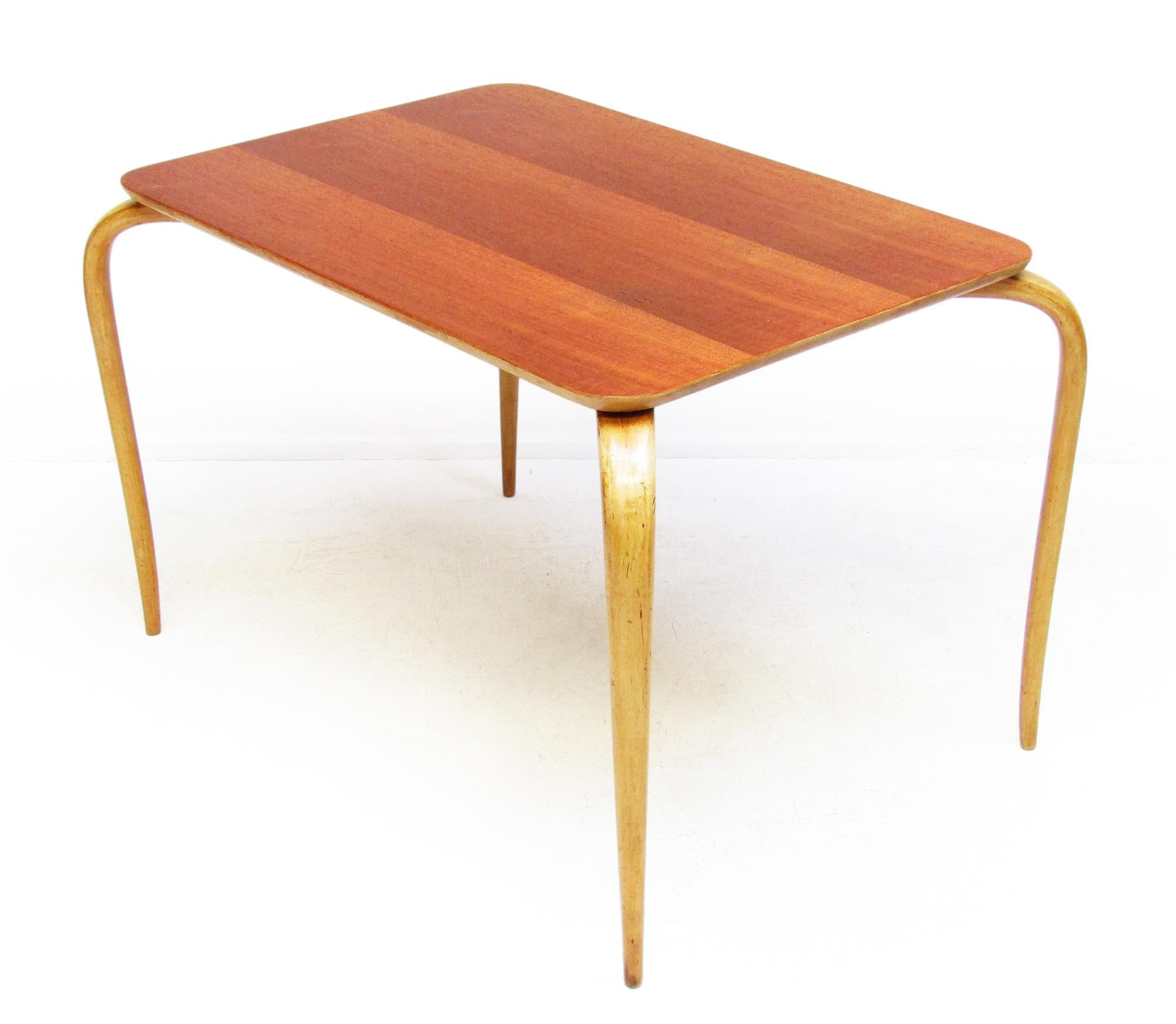 Früher schwedischer Annika-Couchtisch aus kubanischem Mahagoni von Bruno Mathsson, um 1940 im Zustand „Gut“ im Angebot in Shepperton, Surrey