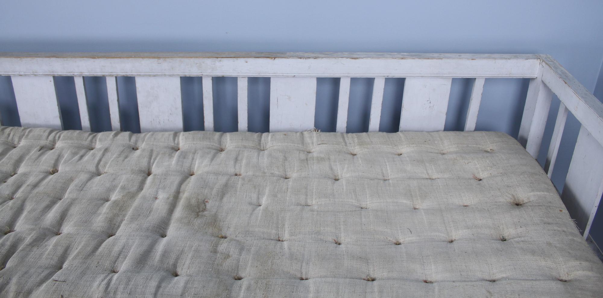 Early Swedish Sofa or Daybed, Original Paint 3