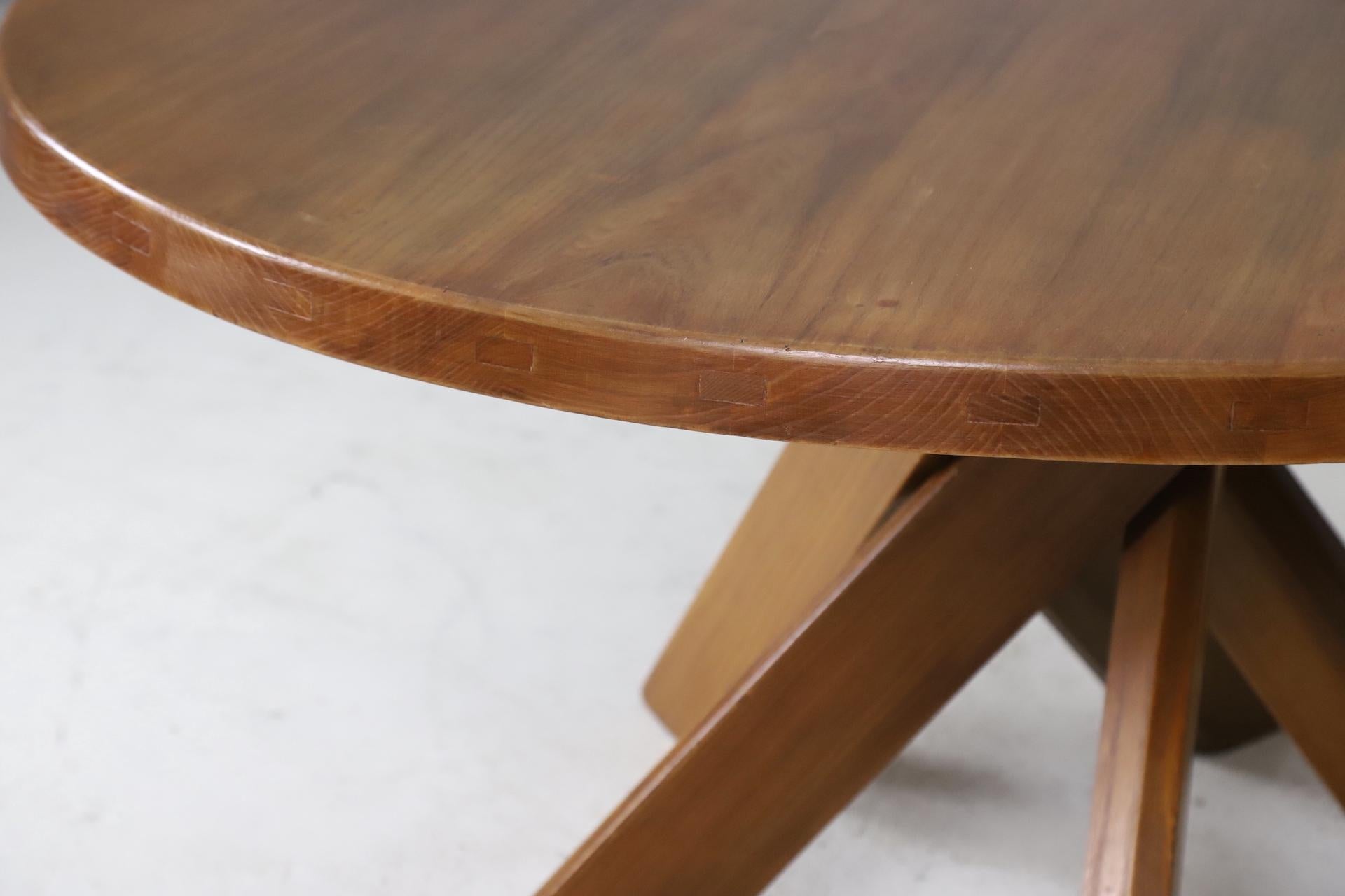 Early T21D 'Sfax' dining table in solid elm by Pierre Chapo, France 1970s For Sale 3