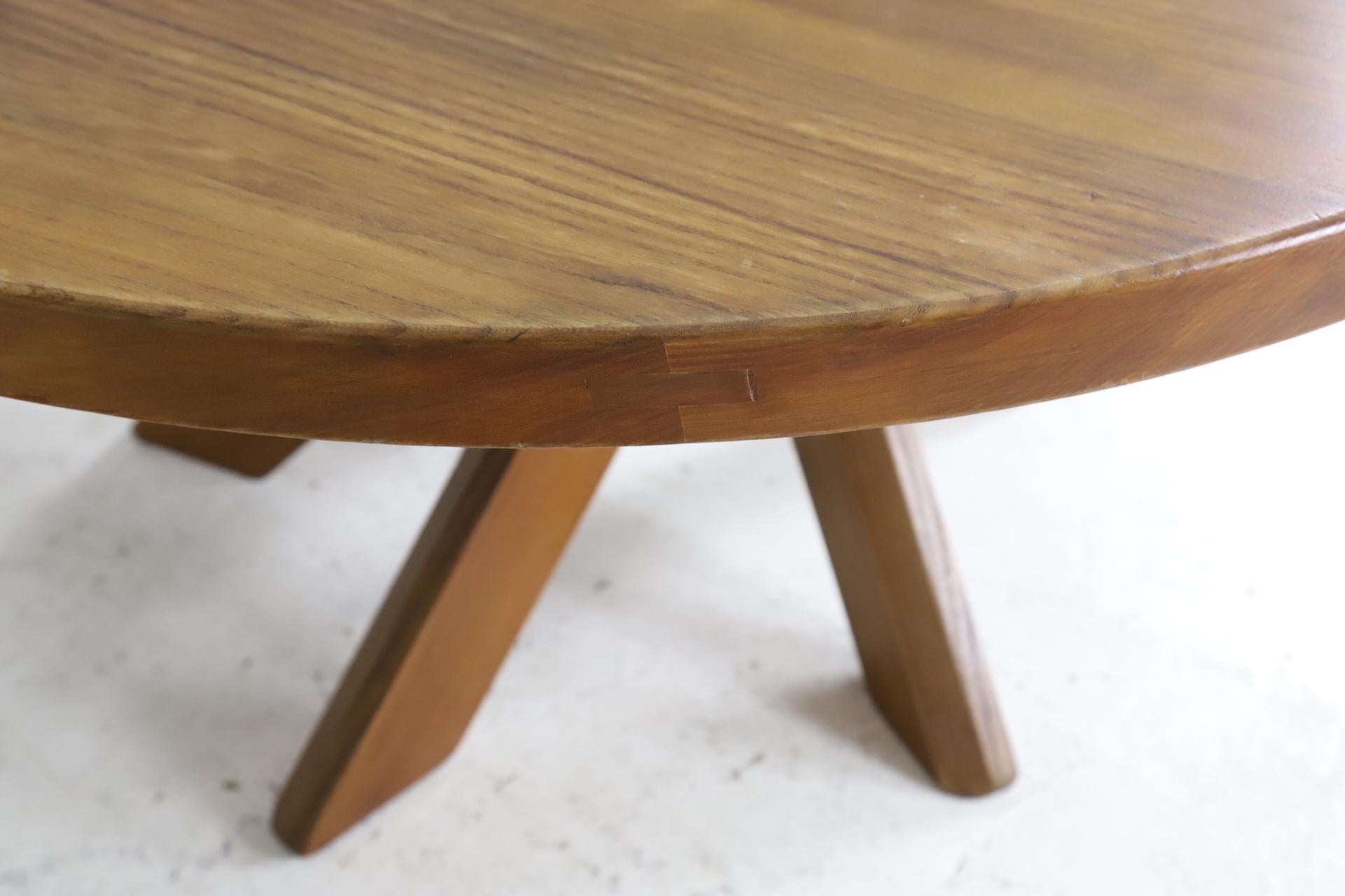 Mid-20th Century Early T21D 'Sfax' dining table in solid elm by Pierre Chapo, France 1970s For Sale