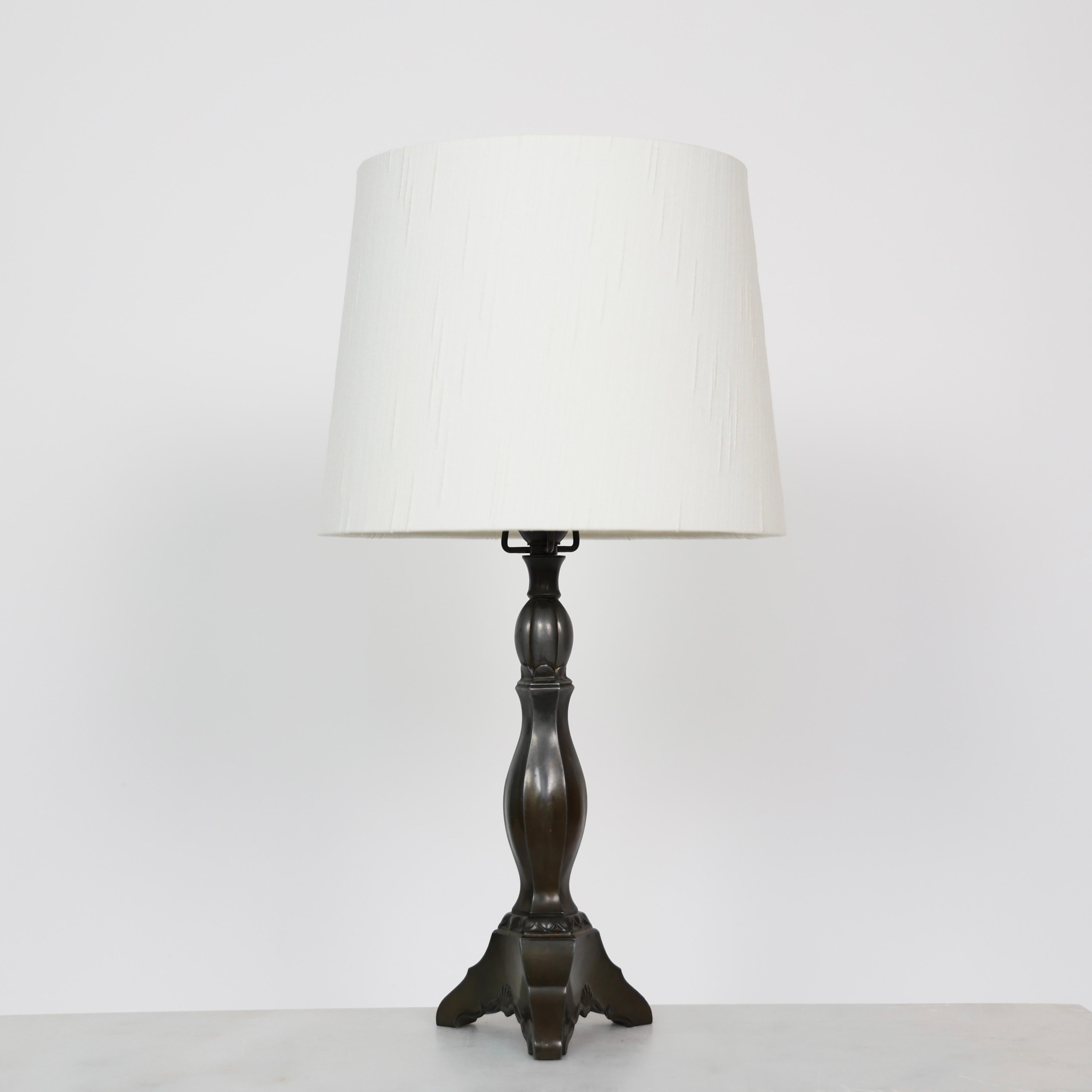 Début du 20ème siècle Lampe de table ancienne par Just Andersen, années 1920, Danemark en vente