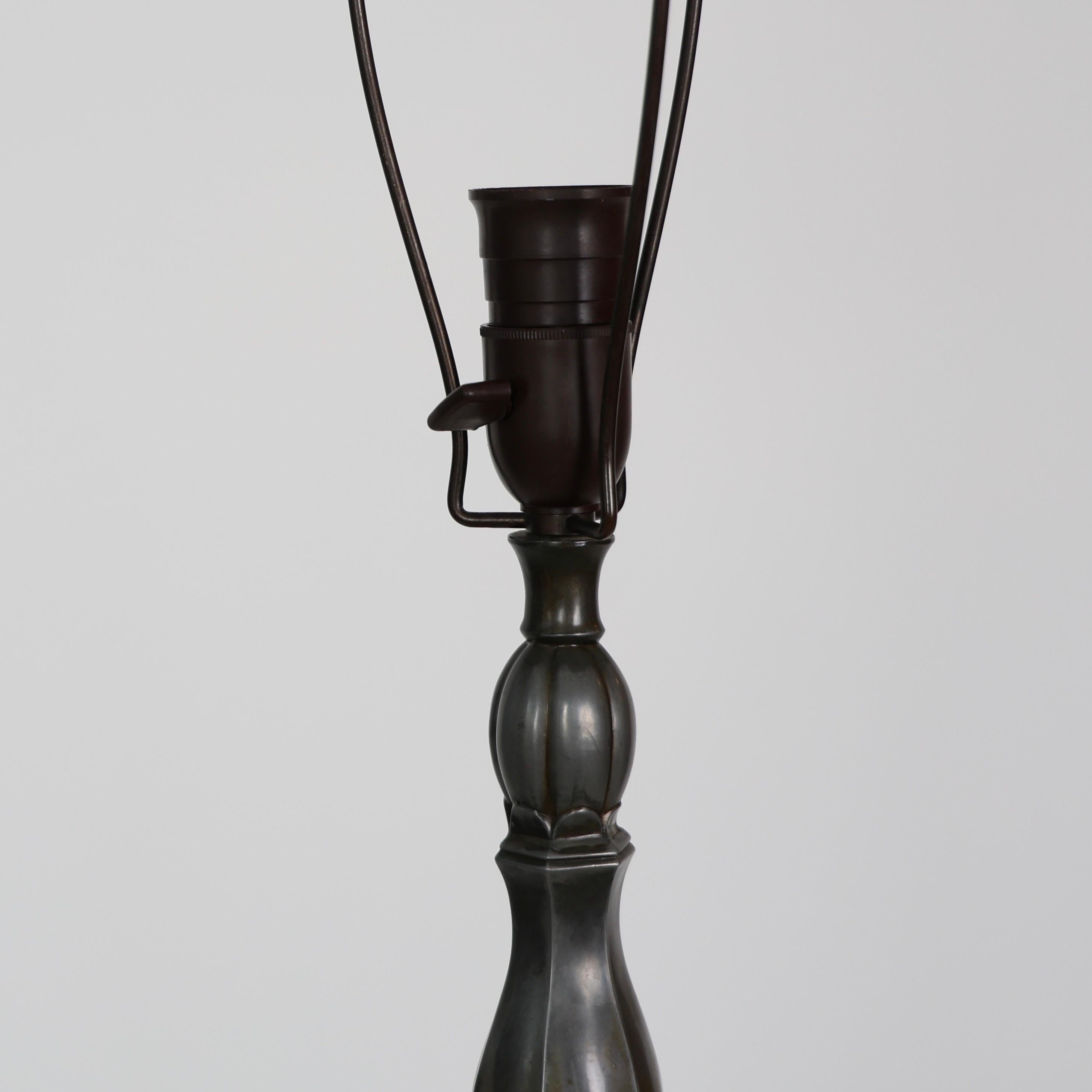 Lampe de table ancienne par Just Andersen, années 1920, Danemark en vente 1