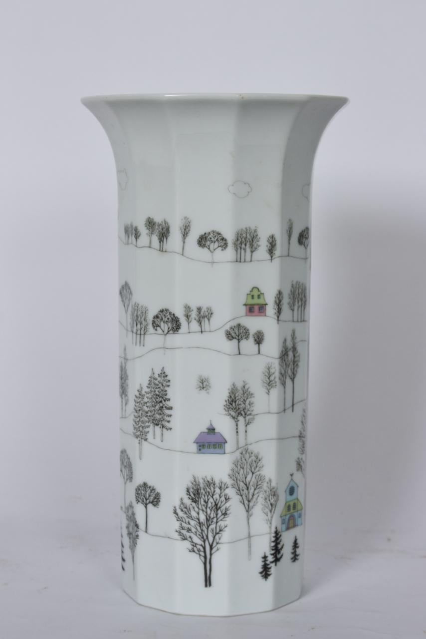 Grand vase en porcelaine blanche 