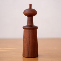 Macinapepe in teak di Jens H. Quistgaard per Dansk