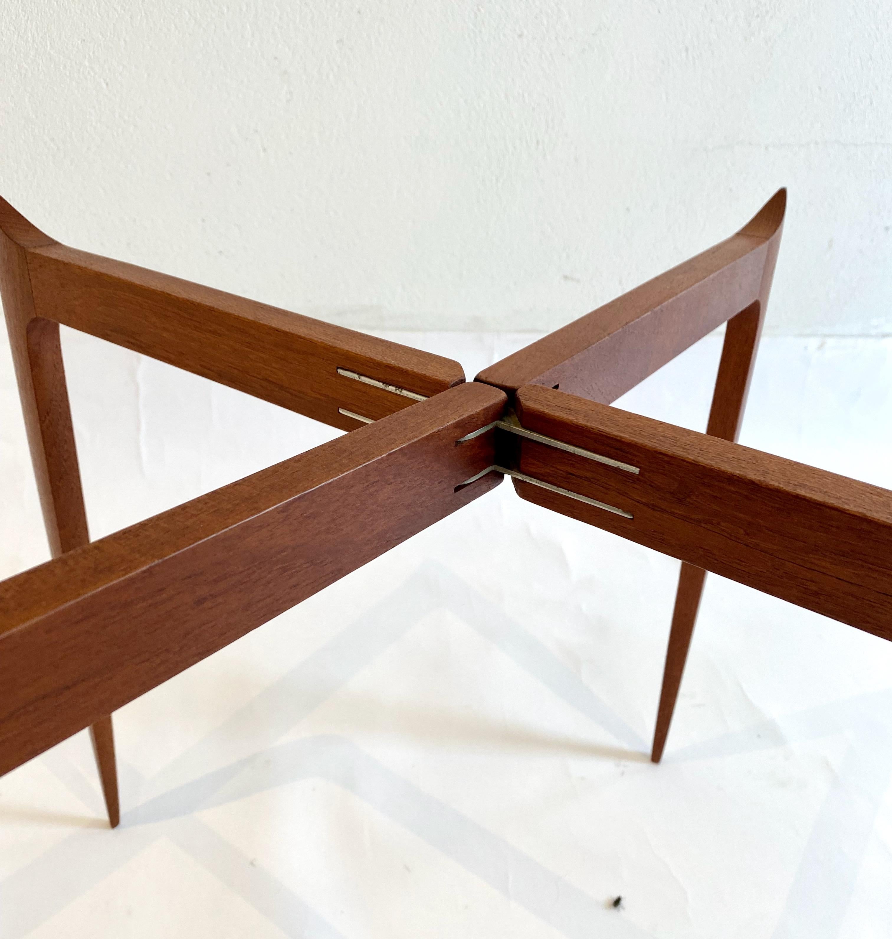Danois Table à plateau en teck précoce de S.A. Willumsen & H. Engholm pour Fritz Hansen en vente