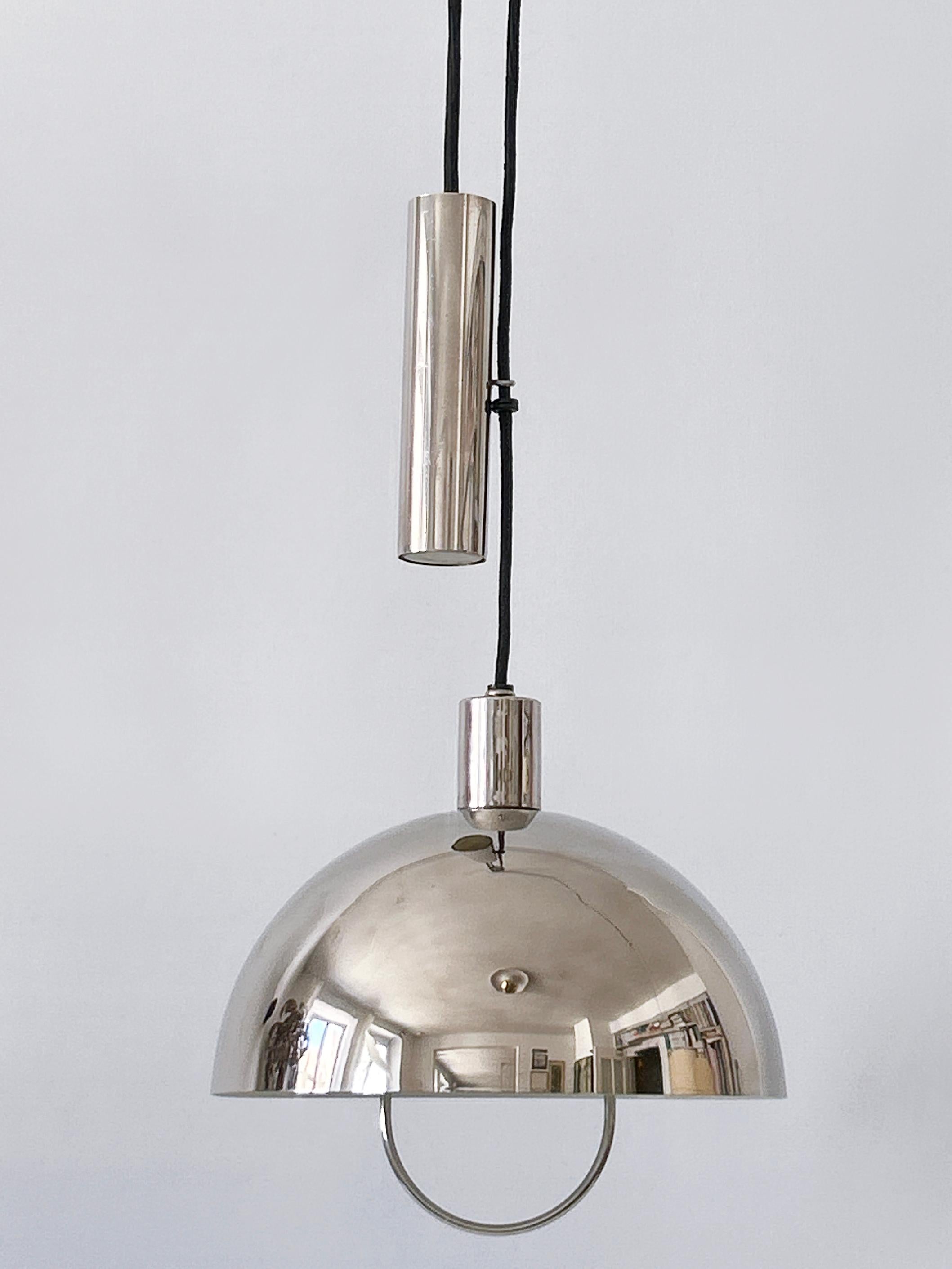 Aluminium Lampe à suspension à poulie Bauhaus HMB 25/300 par Marianne Brandt 1980 en vente