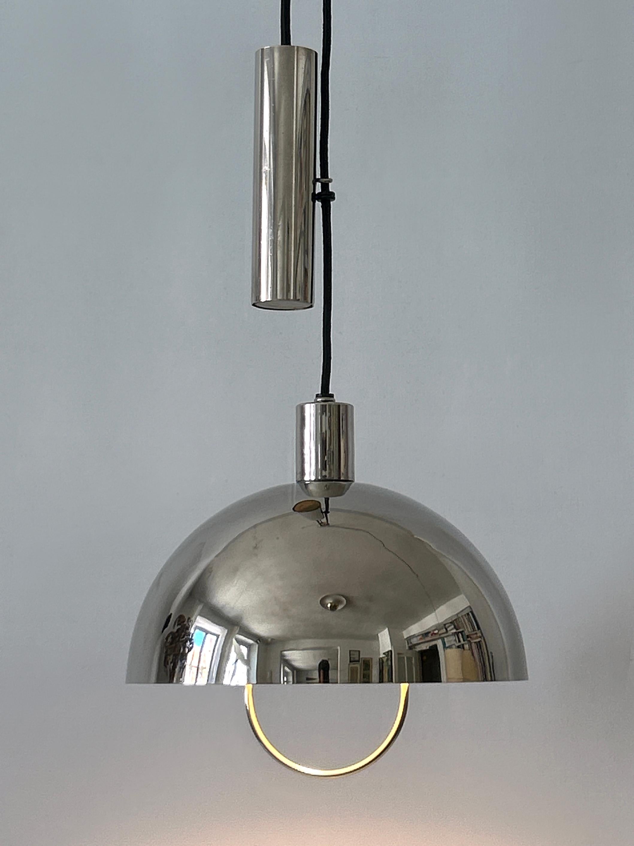 Lampe à suspension à poulie Bauhaus HMB 25/300 par Marianne Brandt 1980 en vente 2