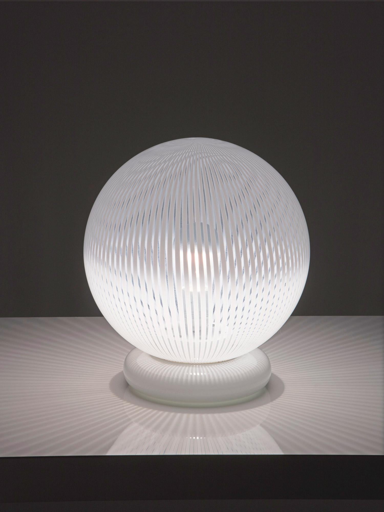 Lampada da tavolo 