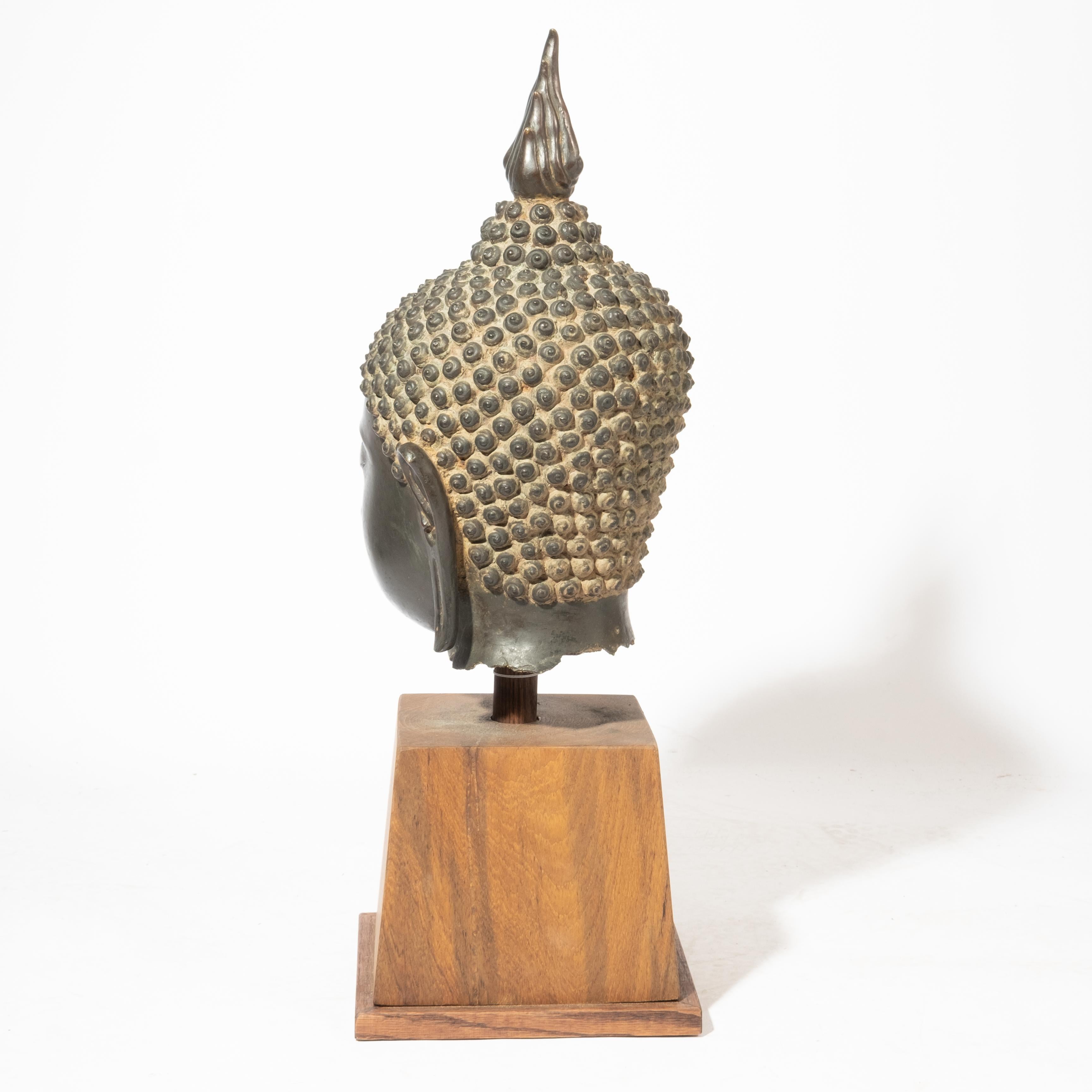 Early Thai Sukhothai Bronze Buddha Head For Sale 3