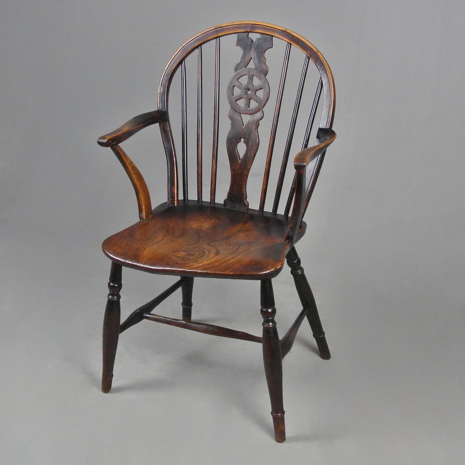 19th Century Early Thames Valley Windsor Wheel Back Chair c. 1800 For Sale