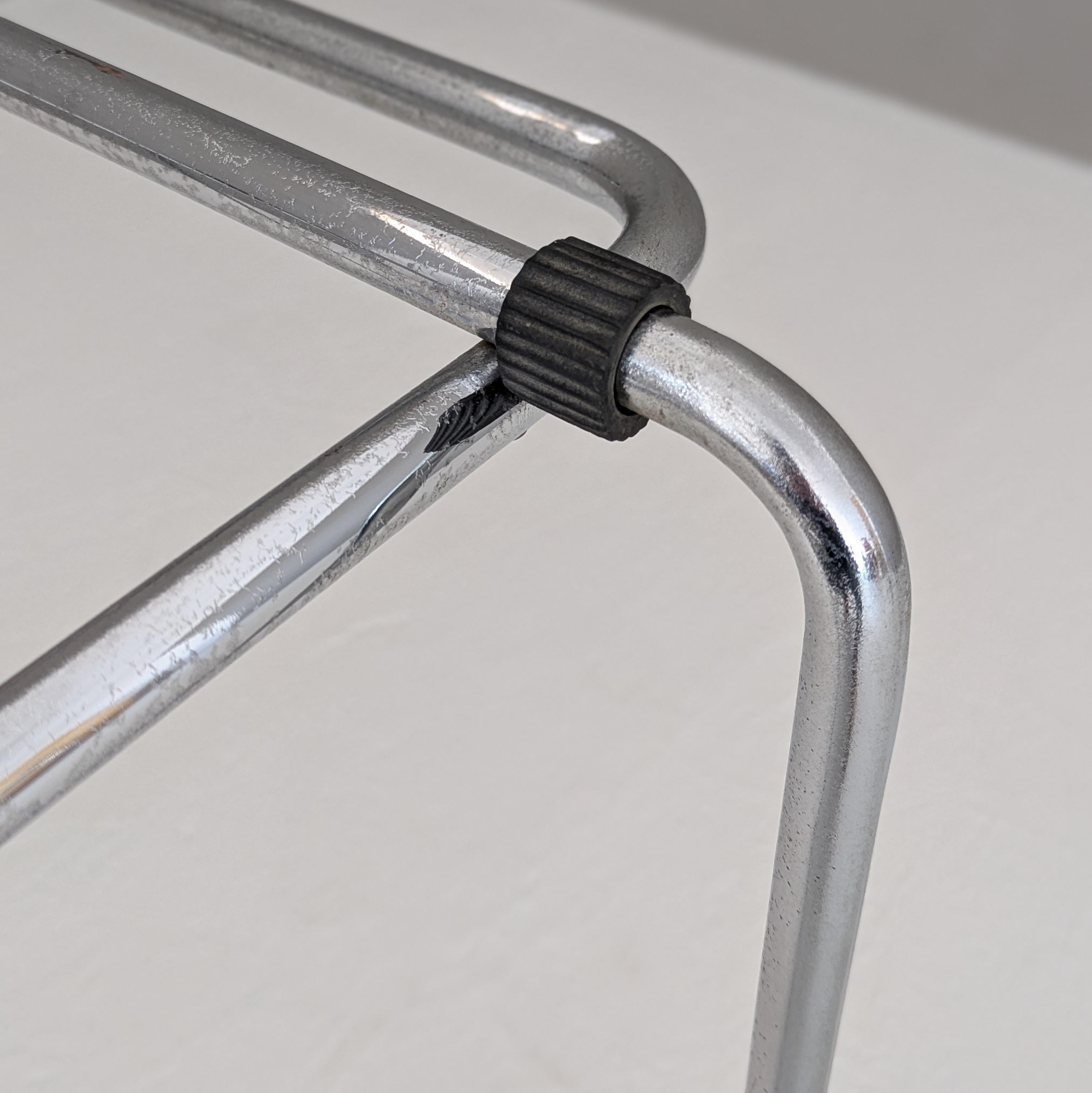 Tavolo Thonet B 18 Bauhaus di Marcel Breuer, anni '30 9