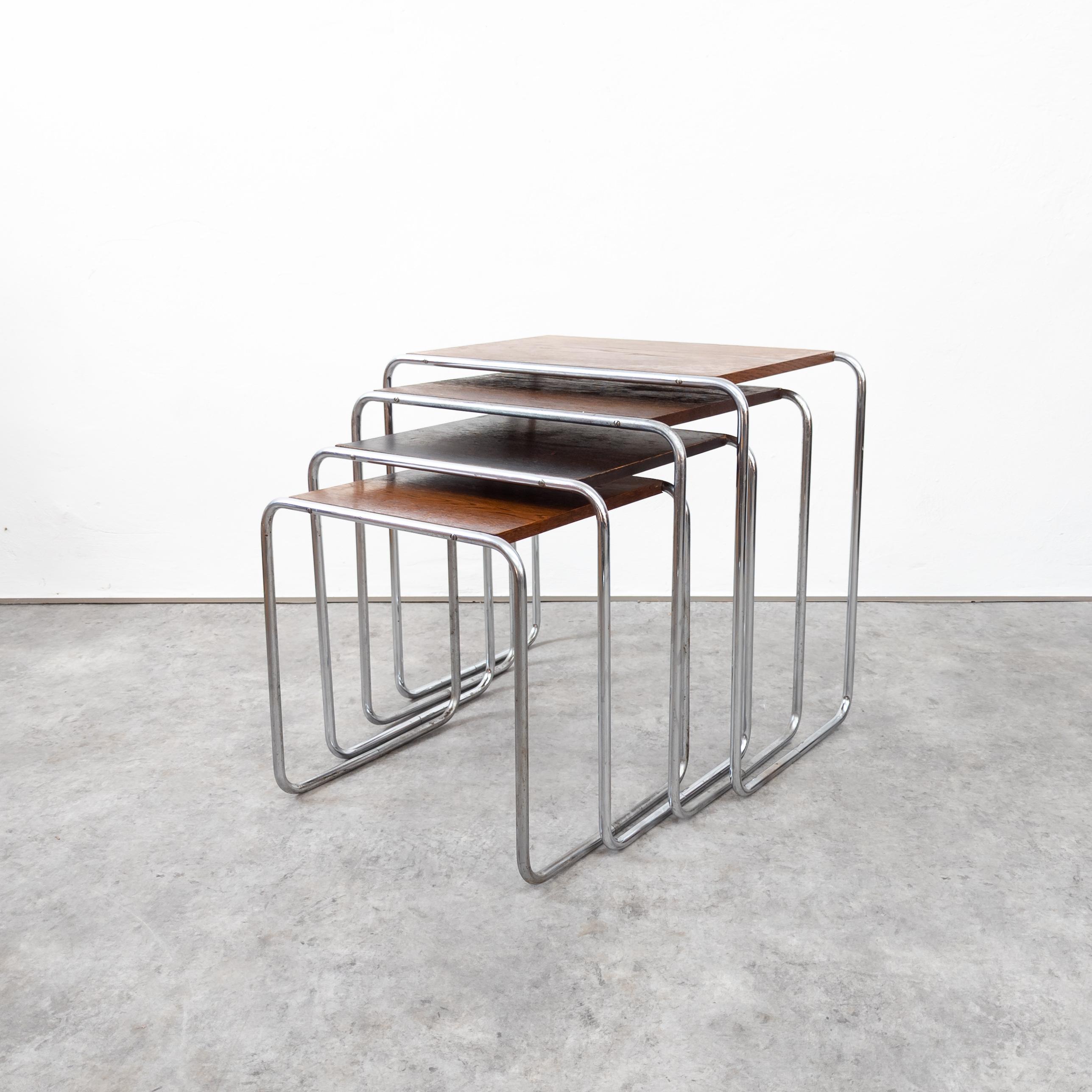 Early Thonet B 9 Nesting Tables by Marcel Breuer In Good Condition For Sale In PRAHA 5, CZ