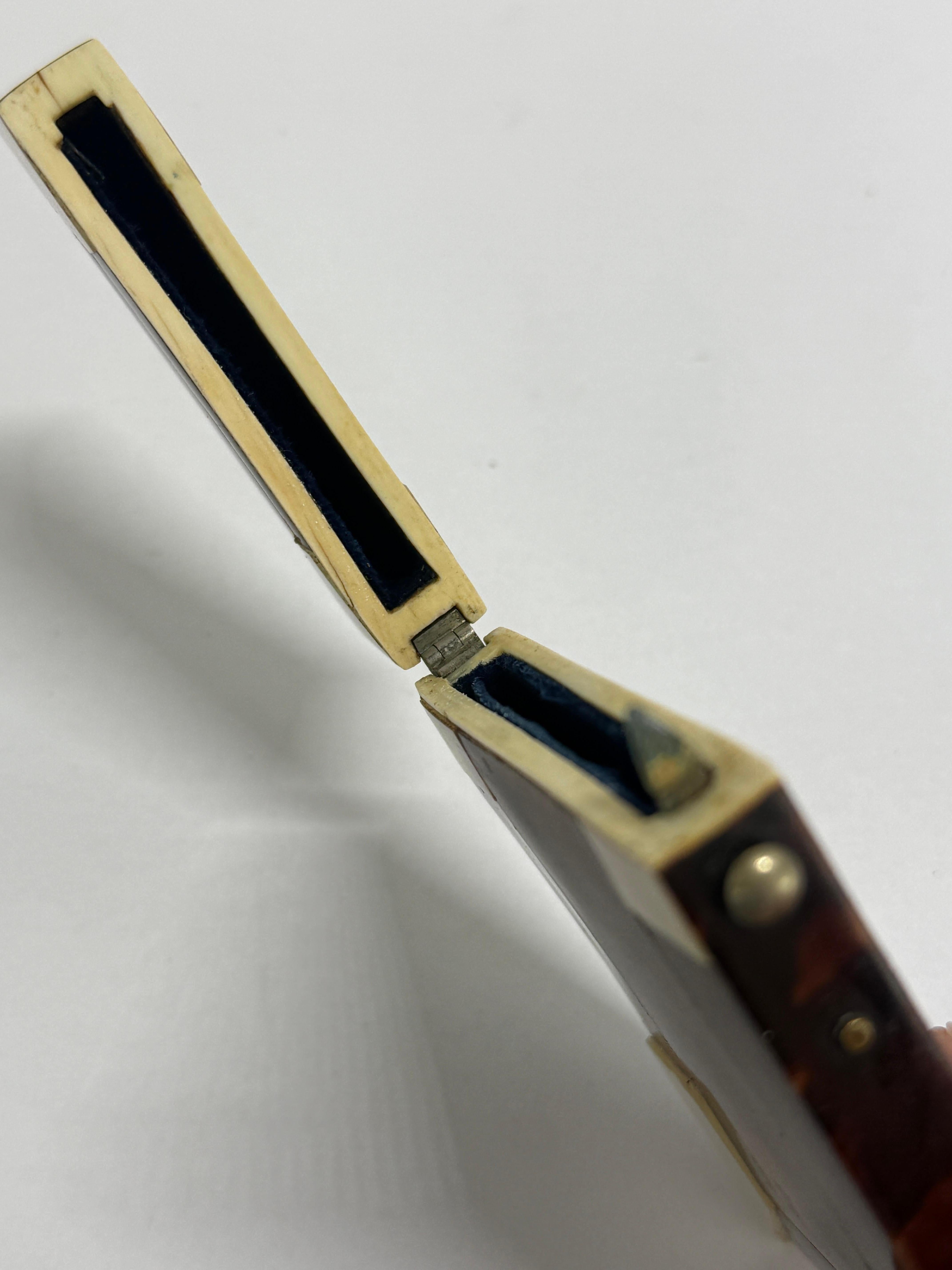 Porte-cartes en écaille de tortue et nacre du début et du milieu du XIXe siècle Bon état - En vente à Atlanta, GA