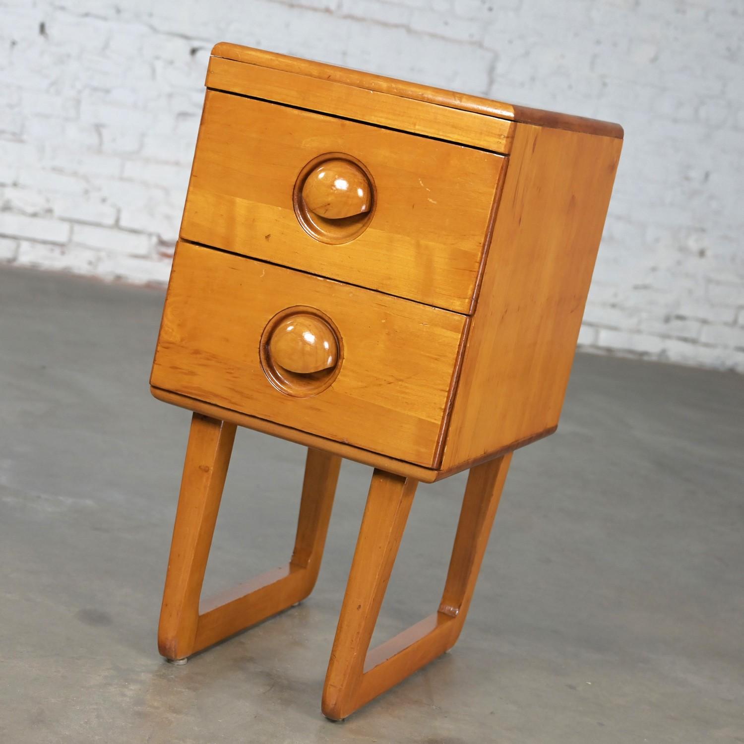 Early to Mid-20th Century Art Moderne Maple 2 Drawer Nightstand Style of Bissman For Sale 1