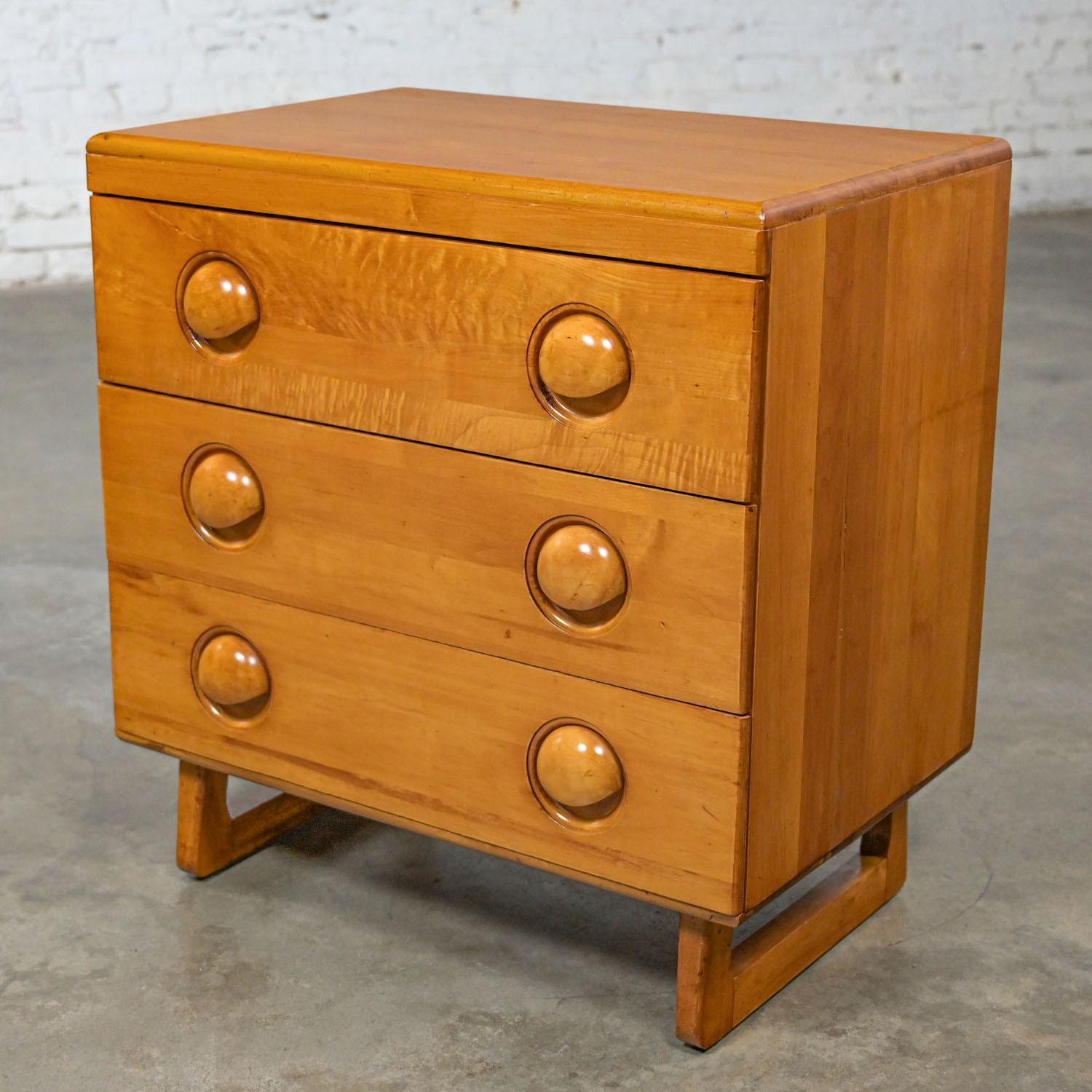 Streamlined Moderne Early to Mid-20th Century Art Moderne Maple Small 3 Drawer Chest or Cabinet For Sale