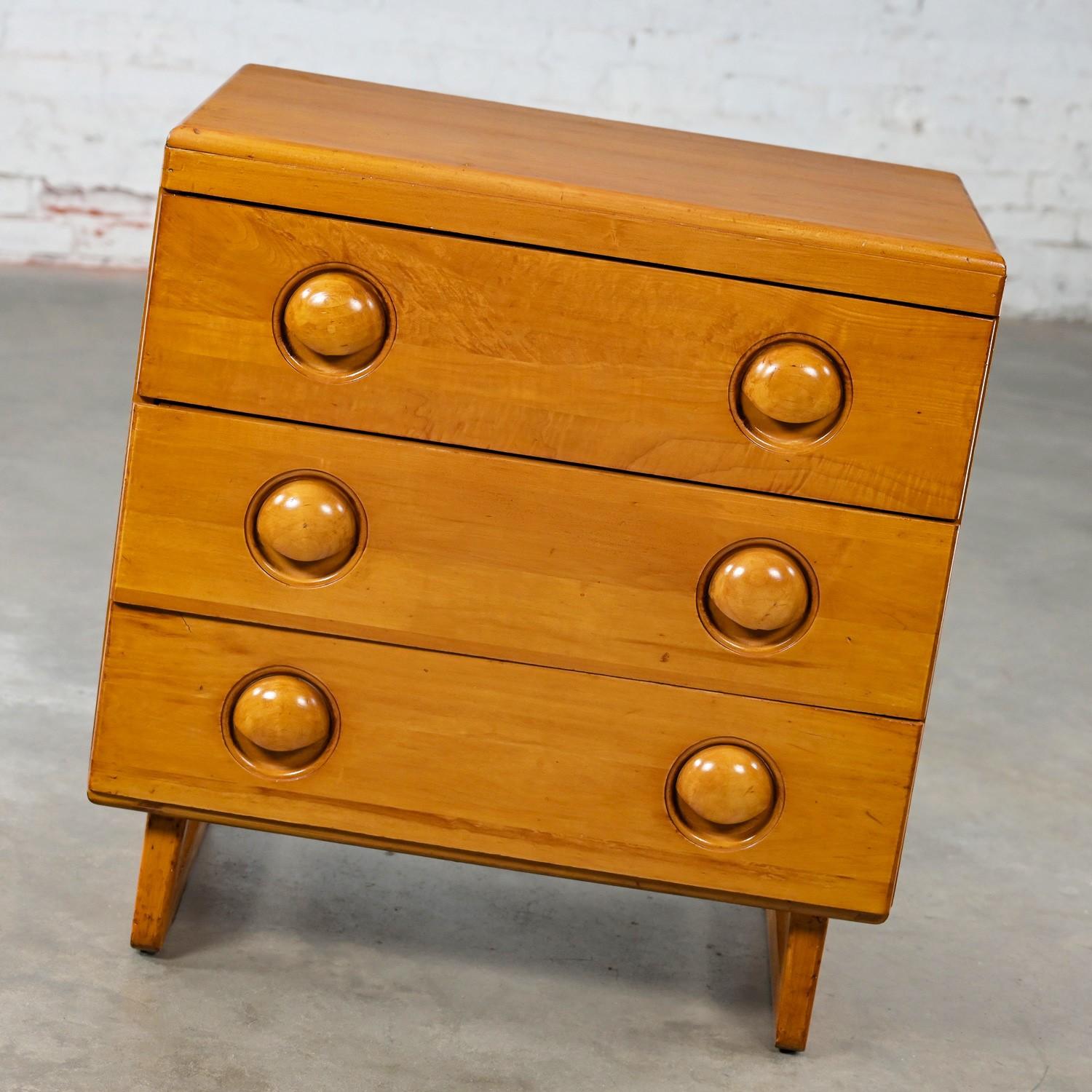 Unknown Early to Mid-20th Century Art Moderne Maple Small 3 Drawer Chest or Cabinet For Sale