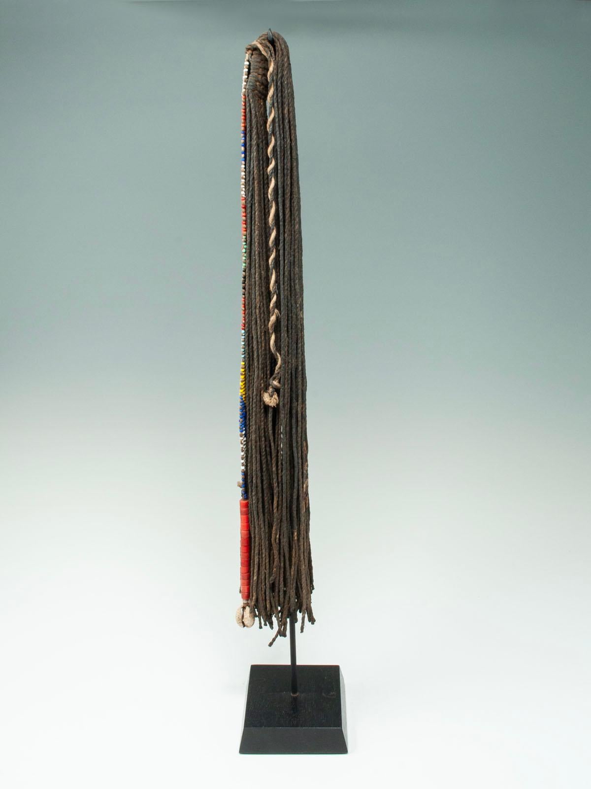 Tribale Cache-Sexe con perline dei primi anni del XX secolo, popolo Kirdi, Camerun in vendita