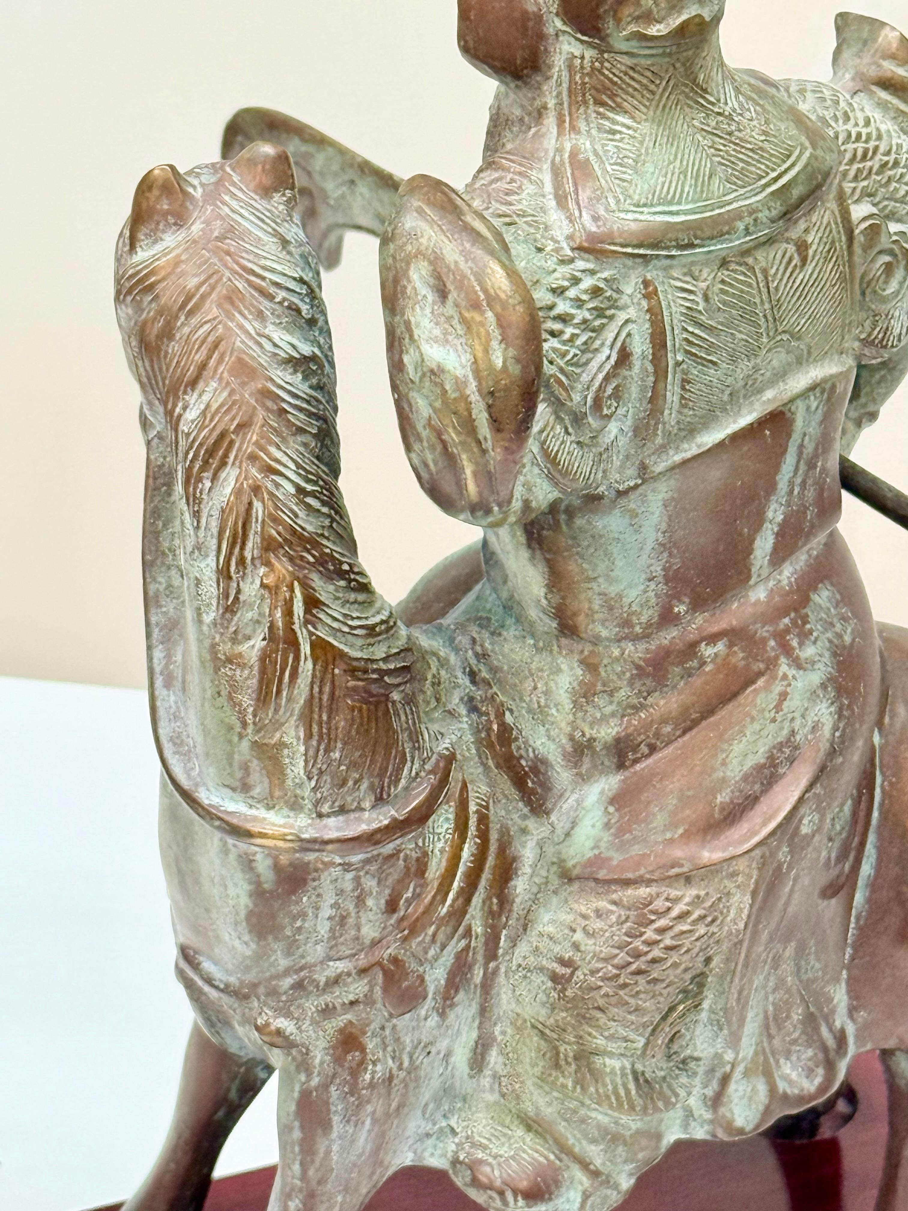 Early to Mid-20th Century Chinese Bronze Figurine of Mounted Warrior Guan Yu For Sale 7