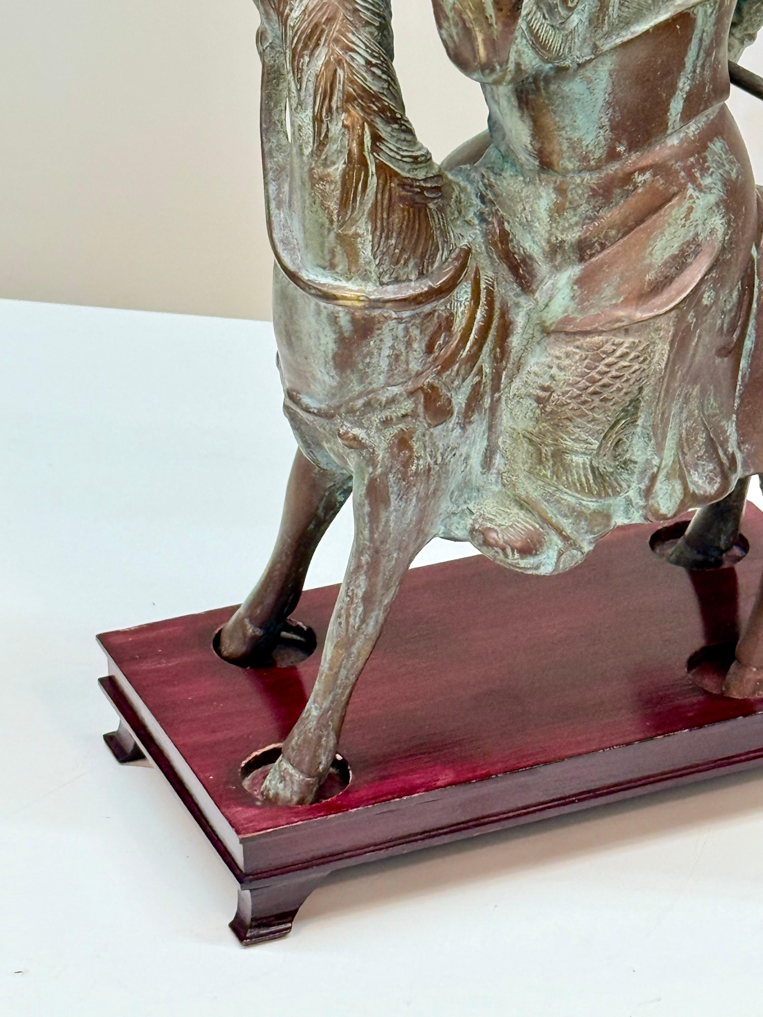 Early to Mid-20th Century Chinese Bronze Figurine of Mounted Warrior Guan Yu For Sale 8