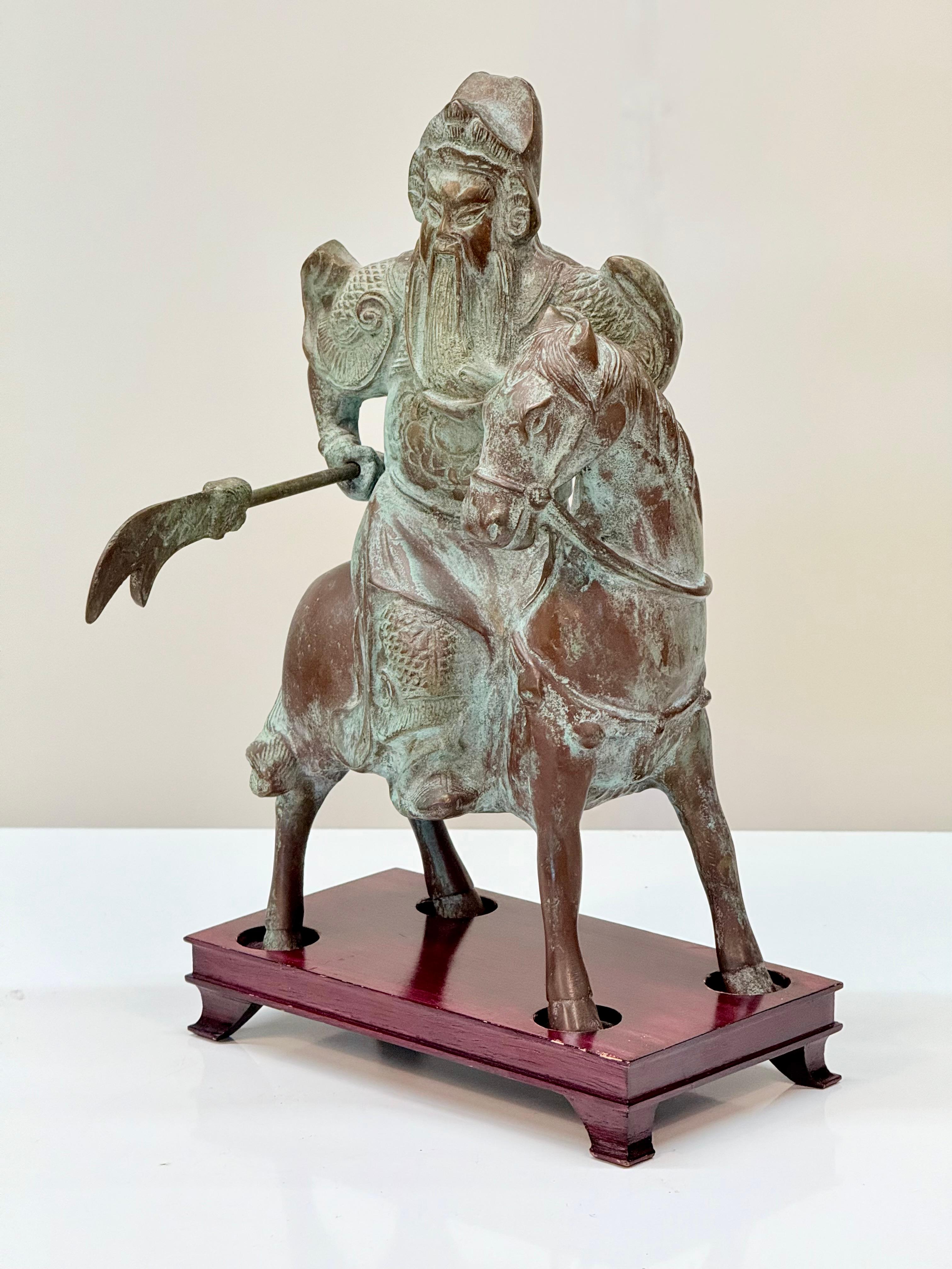 Early to Mid-20th Century Chinese Bronze Figurine of Mounted Warrior Guan Yu For Sale 11