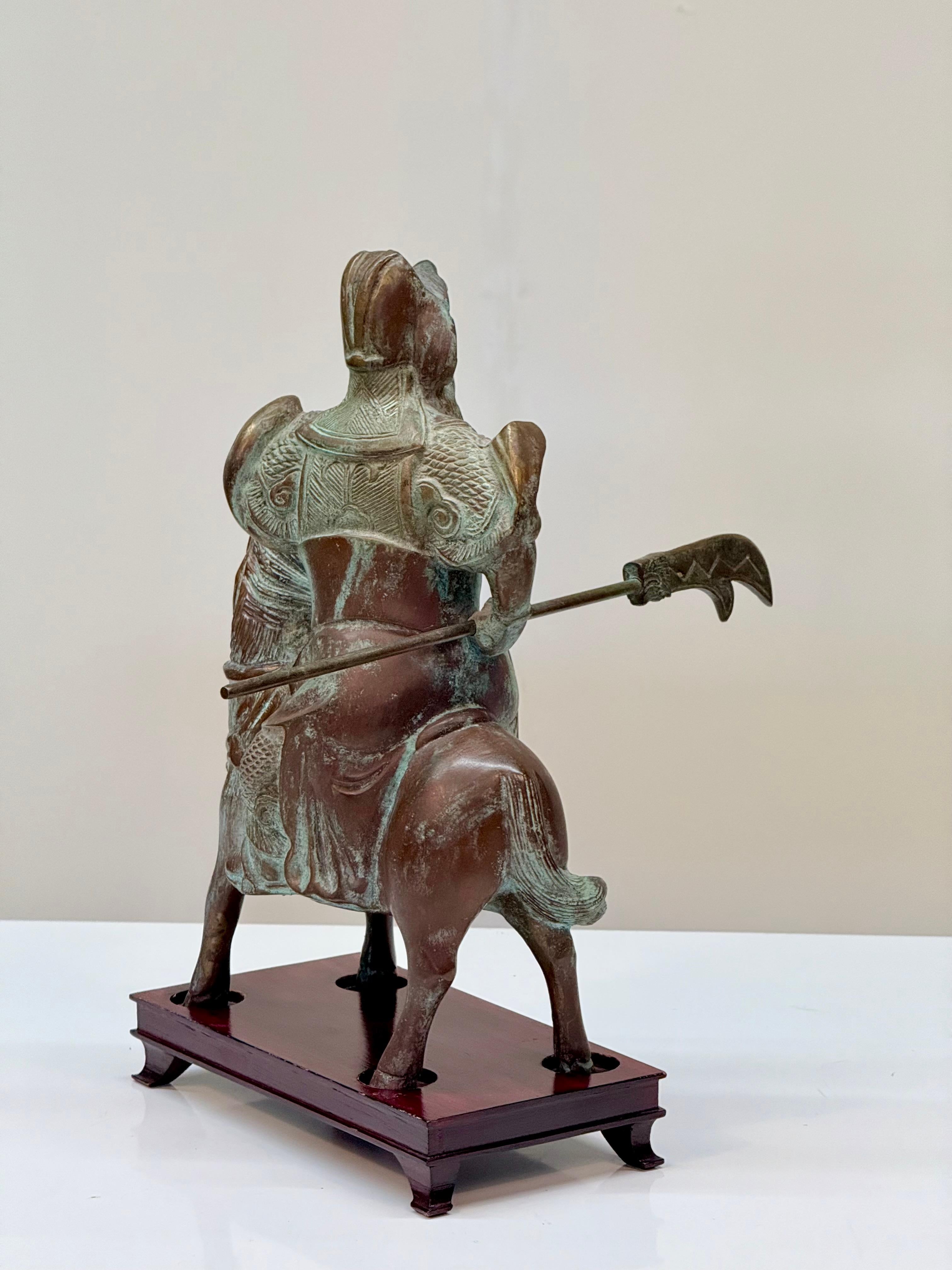 Early to Mid-20th Century Chinese Bronze Figurine of Mounted Warrior Guan Yu For Sale 12