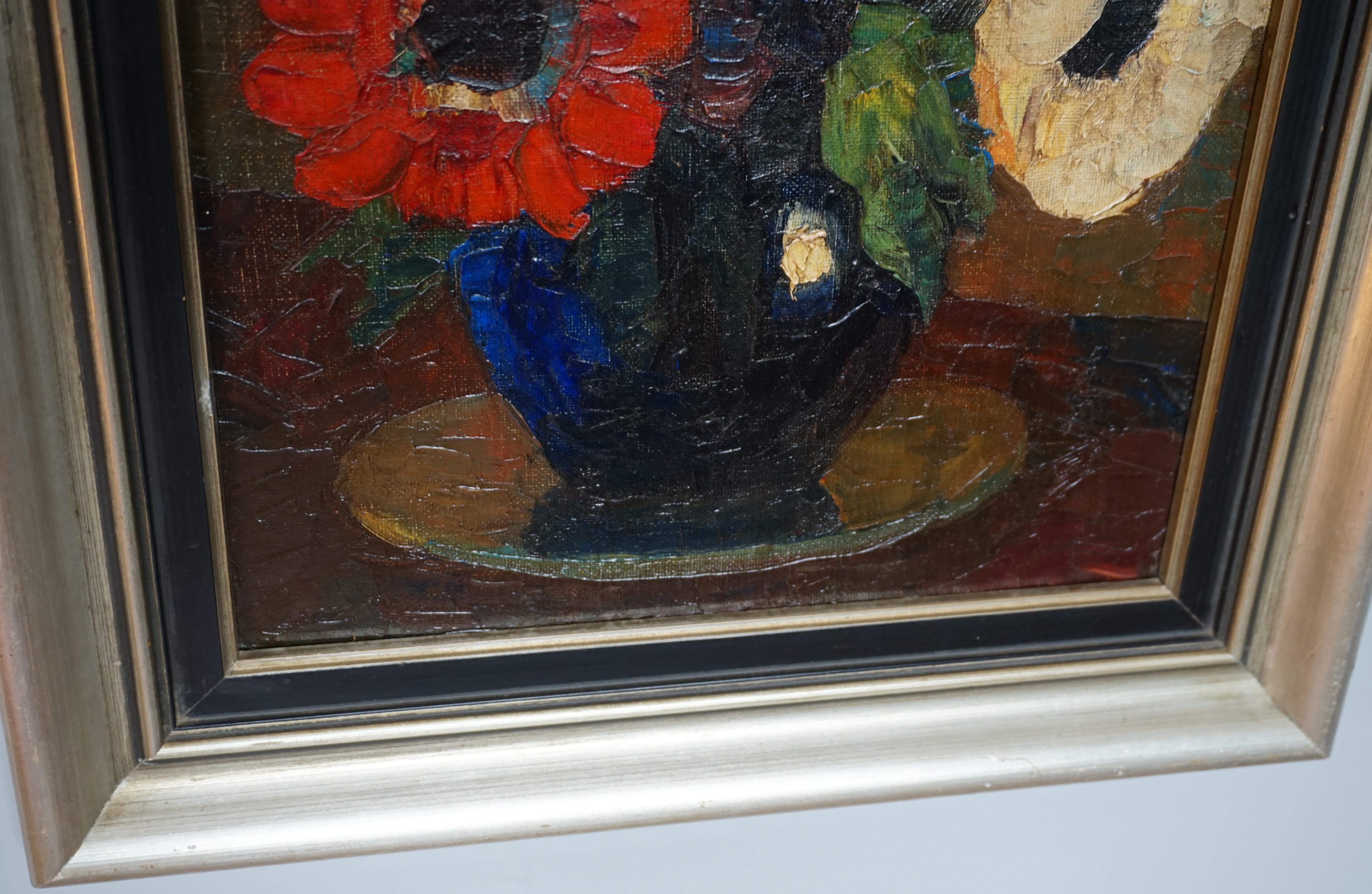 Peinture de vase représentant un bouquet de fleurs coloré et vibrant, début ou milieu du 20e siècle en vente 9