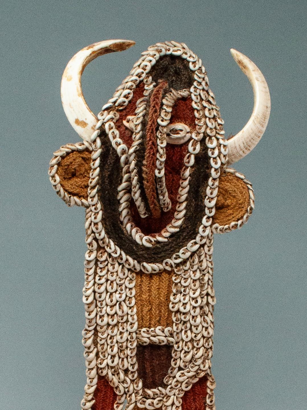 Tribal Early to mid-20th Century Karaut Pectoral, Abelam Culture, Papua New Guinea en vente