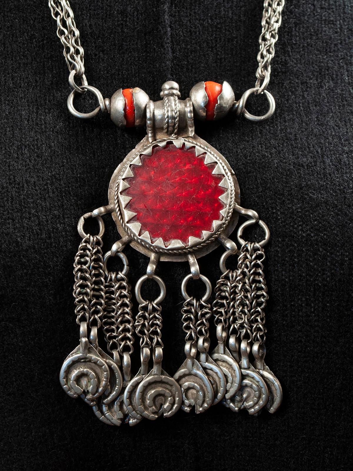 Yemeni Early to Mid-20th Century Pendant Silver Necklace, Yemen