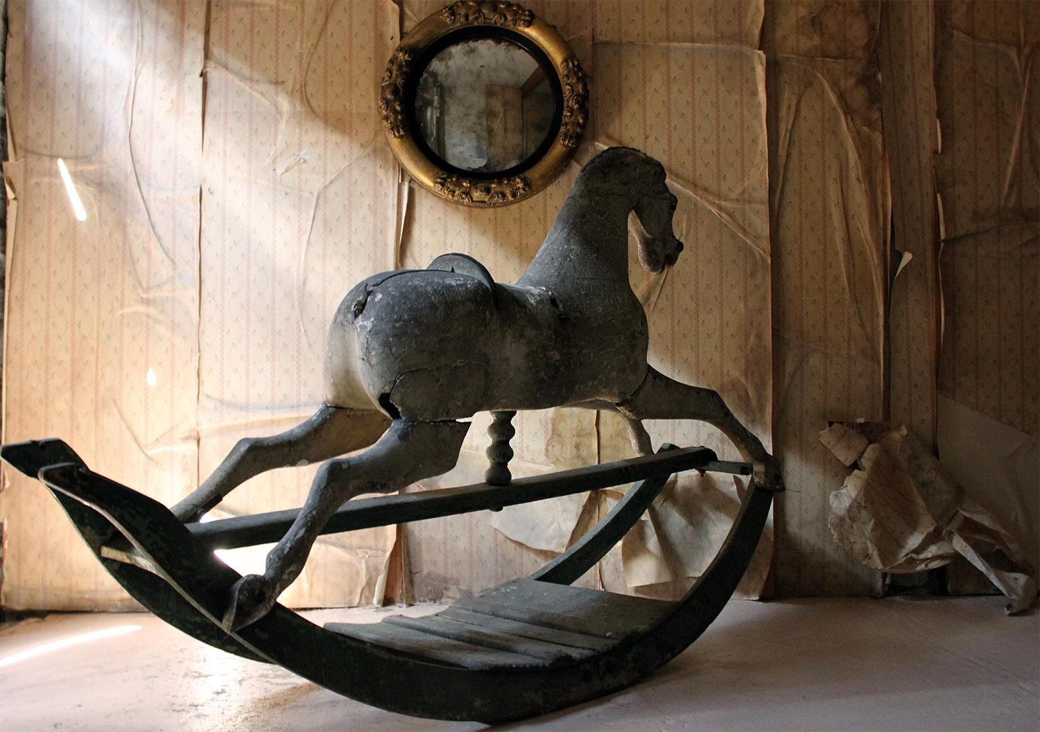 Early to Mid-19th Century Grey Bow Rocking Horse, circa 1830-1840 11
