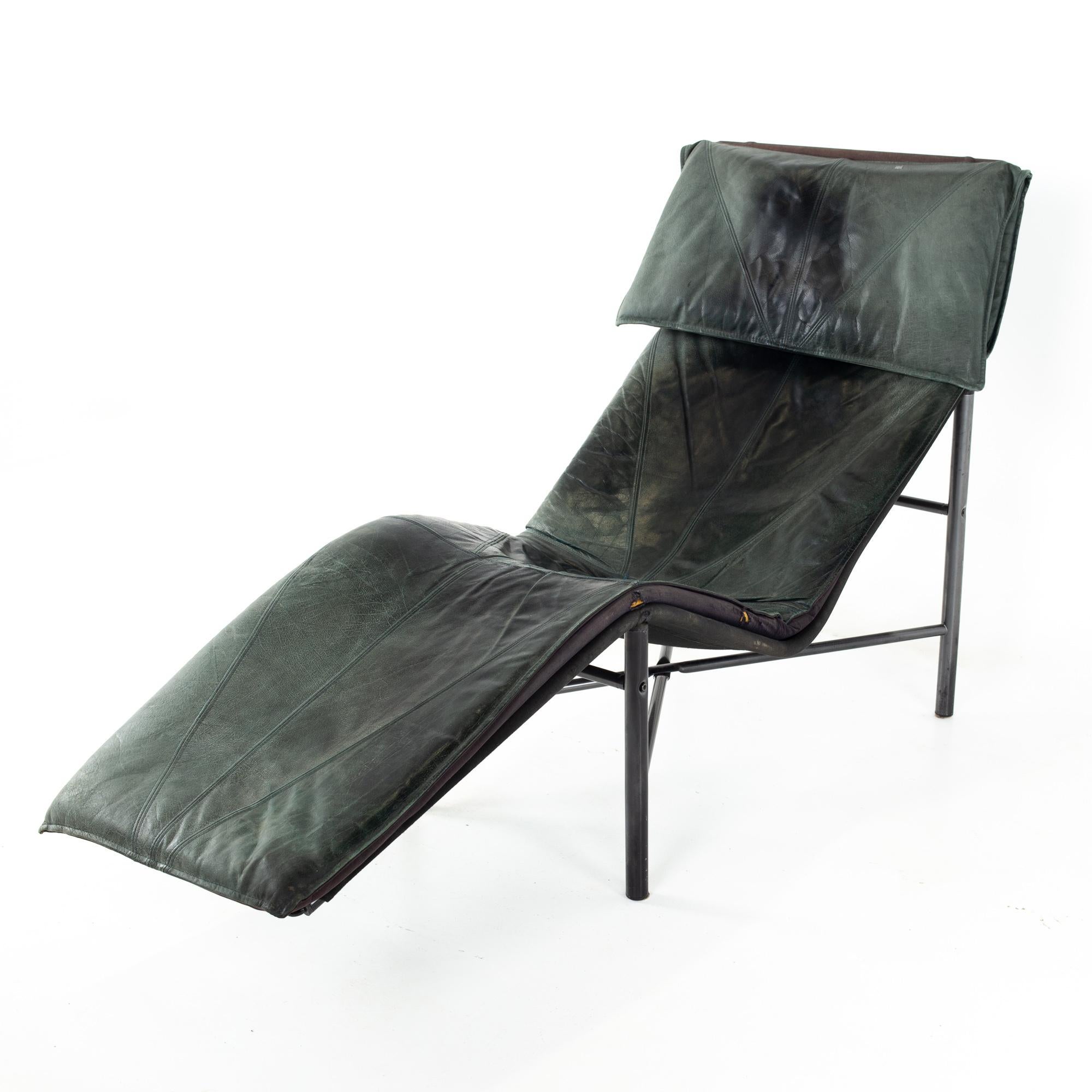 Early Tord Bjorklund for IKEA Mid Century leather chaise lounge chair
Chair measures: 26.25 wide x 59.5 deep x 37.5 high, with a chair clearance of 18.5 inches 

All pieces of furniture can be had in what we call restored vintage condition. That
