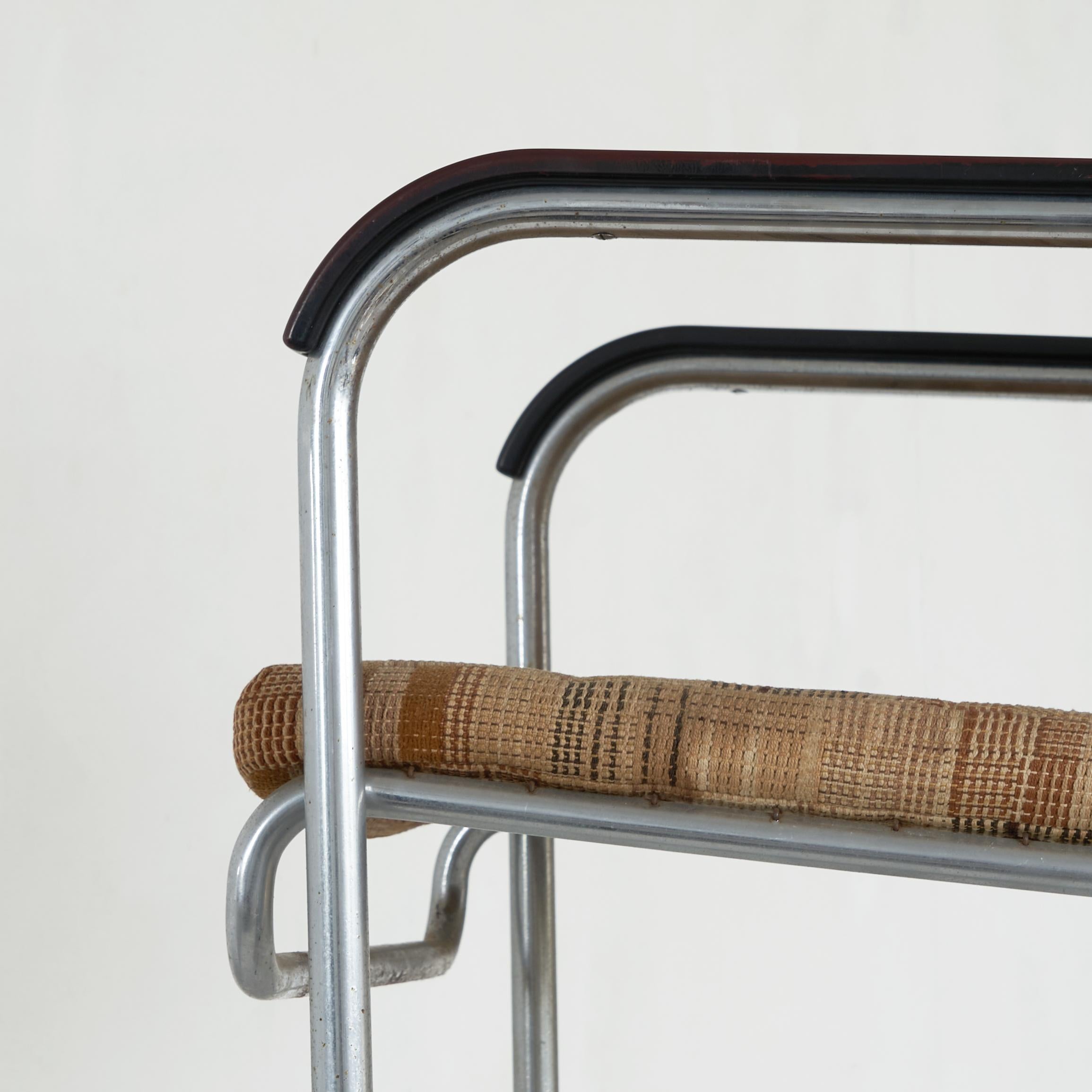 Bauhaus Chaise ancienne tubulaire en tissu d'ameublement d'origine en vente
