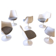 Early Tulip Chairs by Eero Saarinen for Knoll Tulip Chair Set of 6 1960s