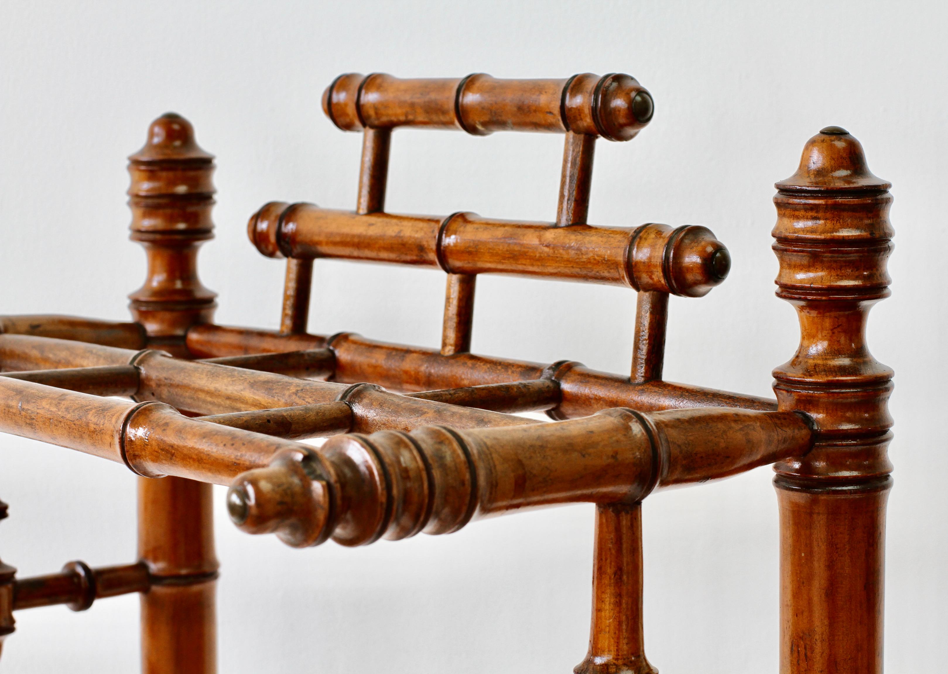 Early Turned Wooden Umbrella Stand / Walking Stick Rack Germany, circa 1900 For Sale 6