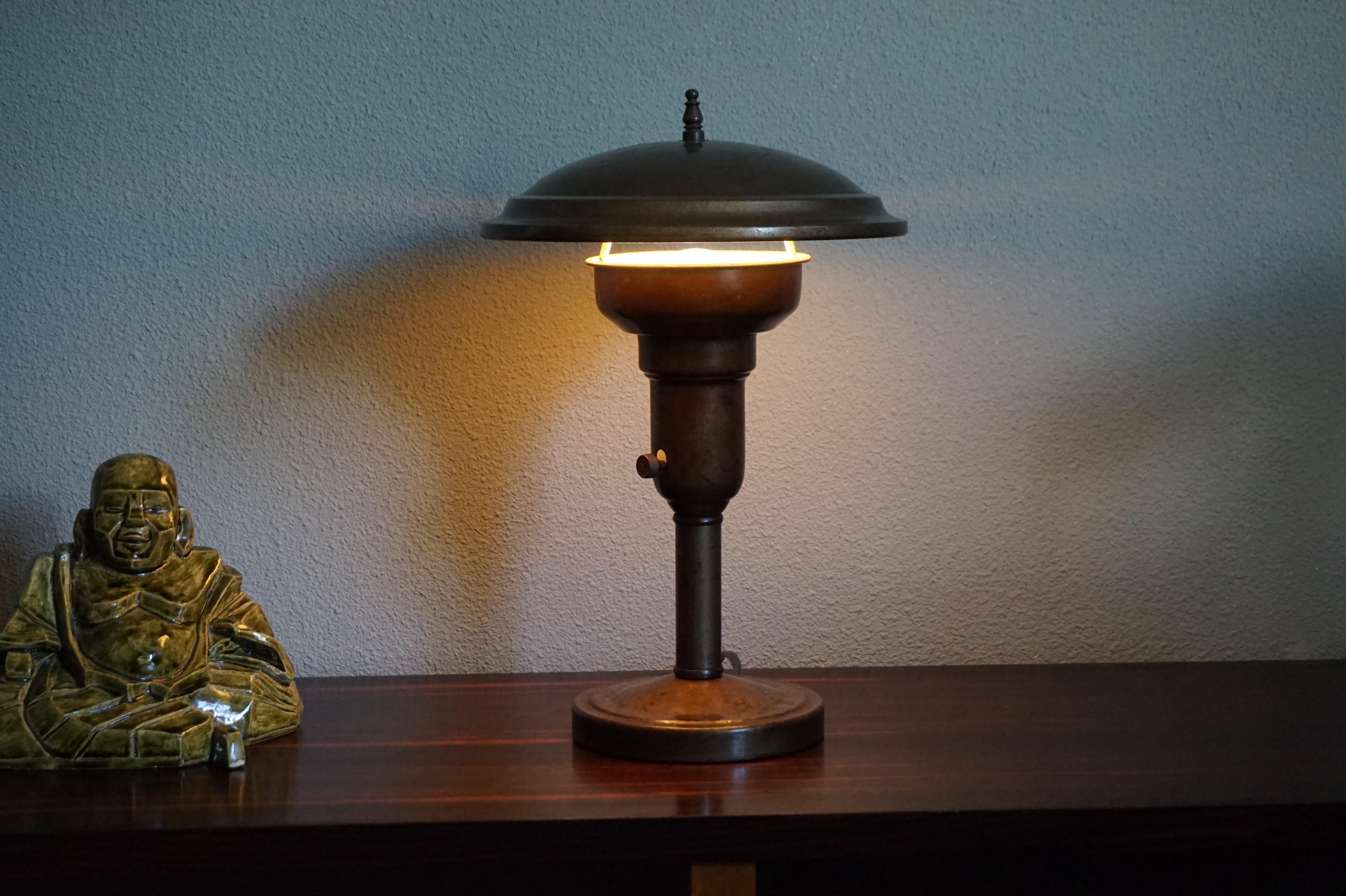 European Early 20th Century Brass Art Deco Table or Desk Lamp with a Great Patina For Sale