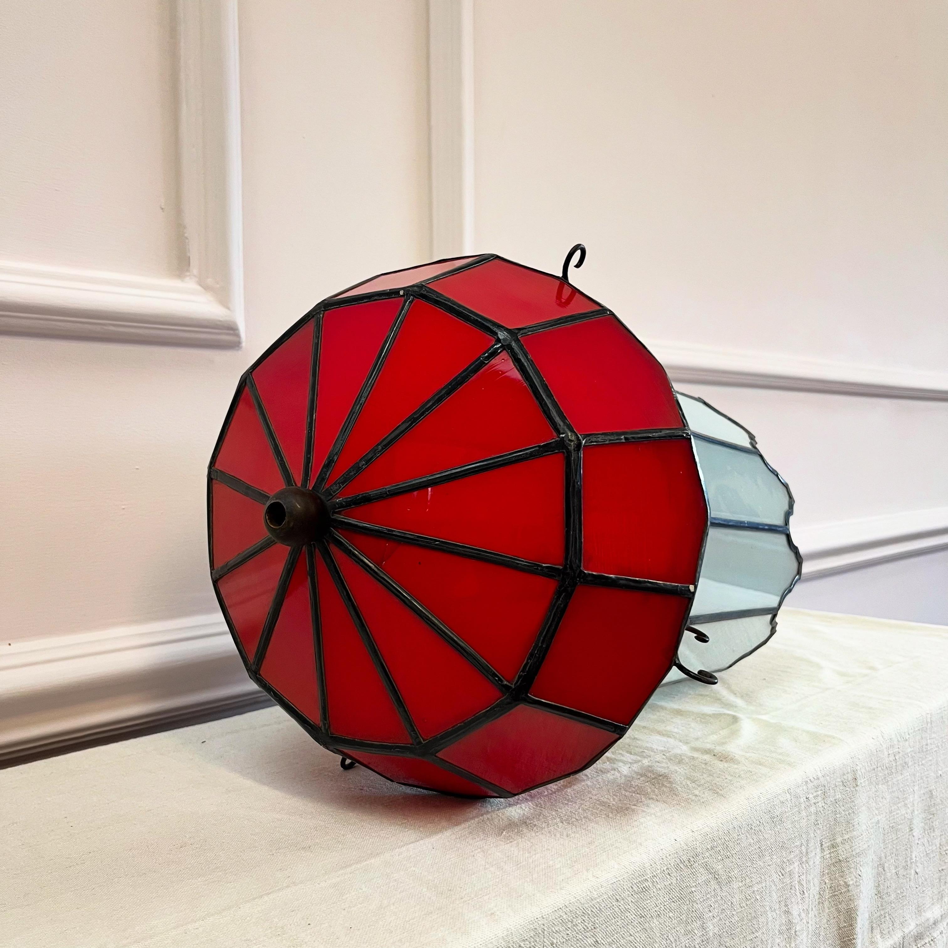 Vetro Early Twentieth Century Chinoiserie Glass Lantern in vendita
